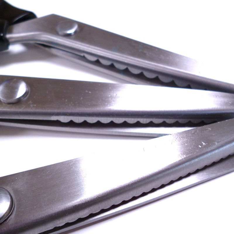Thumbnail: Scallop Scissors :: 3mm