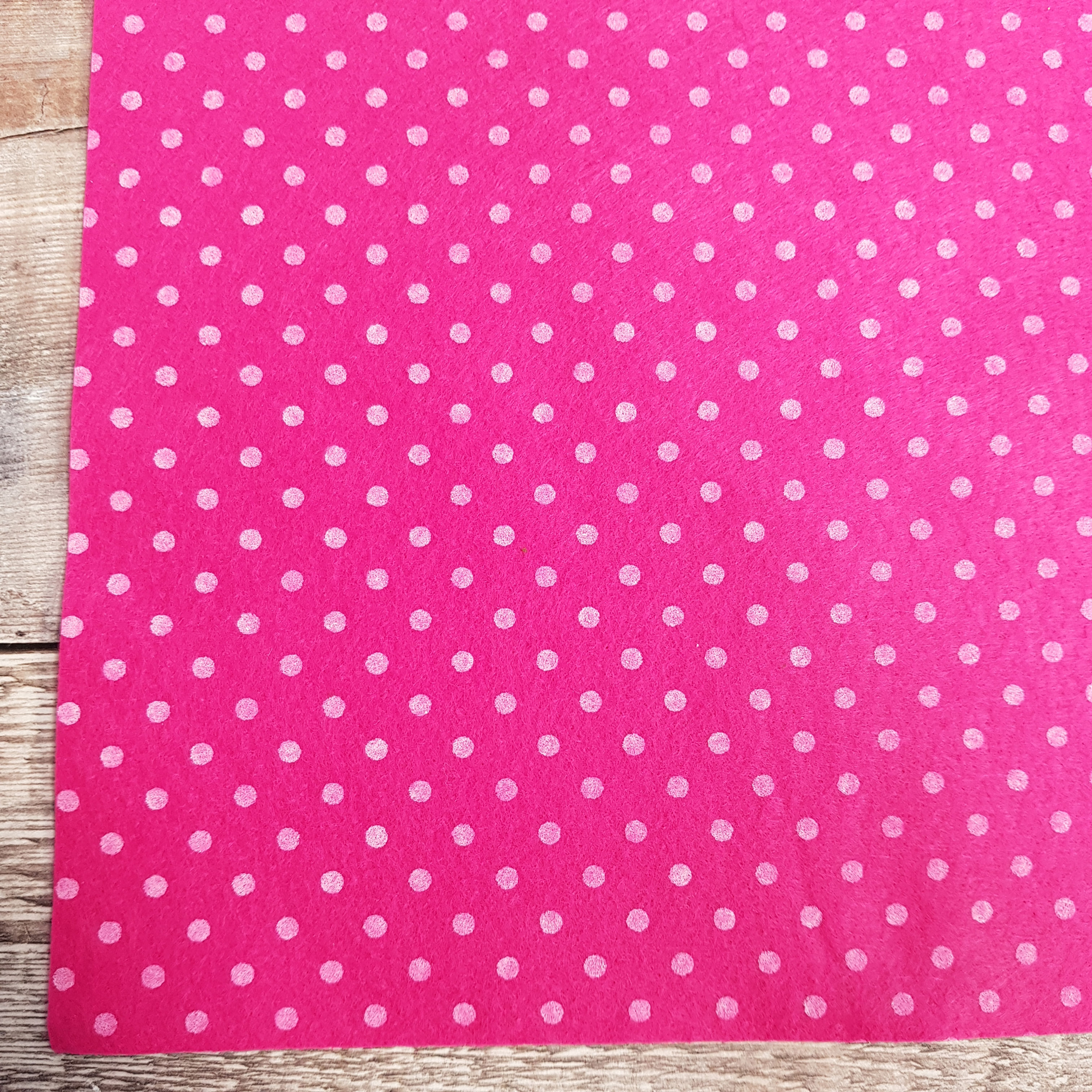 Cerise : Polka Dot Felt