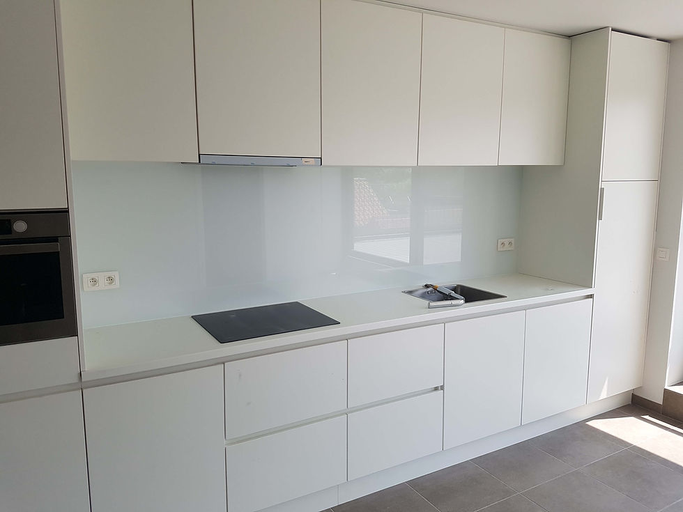 Glas Claes Lummen gelakt glas keuken_116
