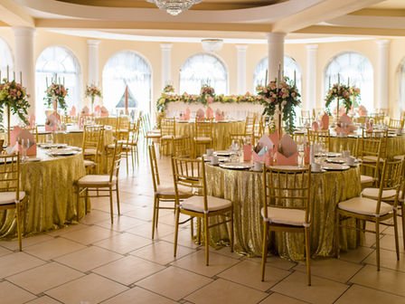 5 reasons why hiring decorations is better than buying them.