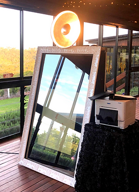 mirror booth front_edited.png