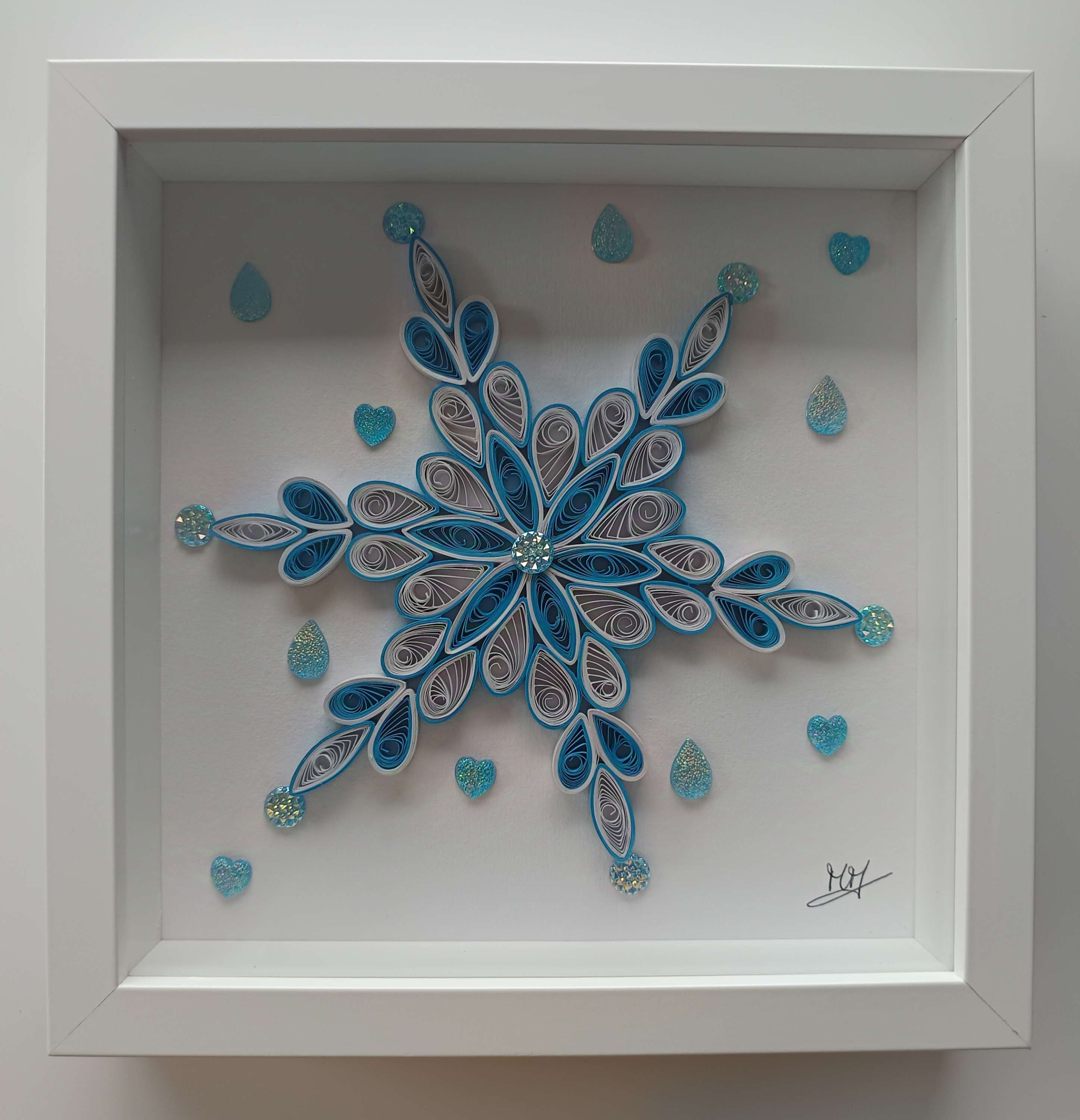 Flocon de neige parmi tant d'autres quilling fait main 25*25cm