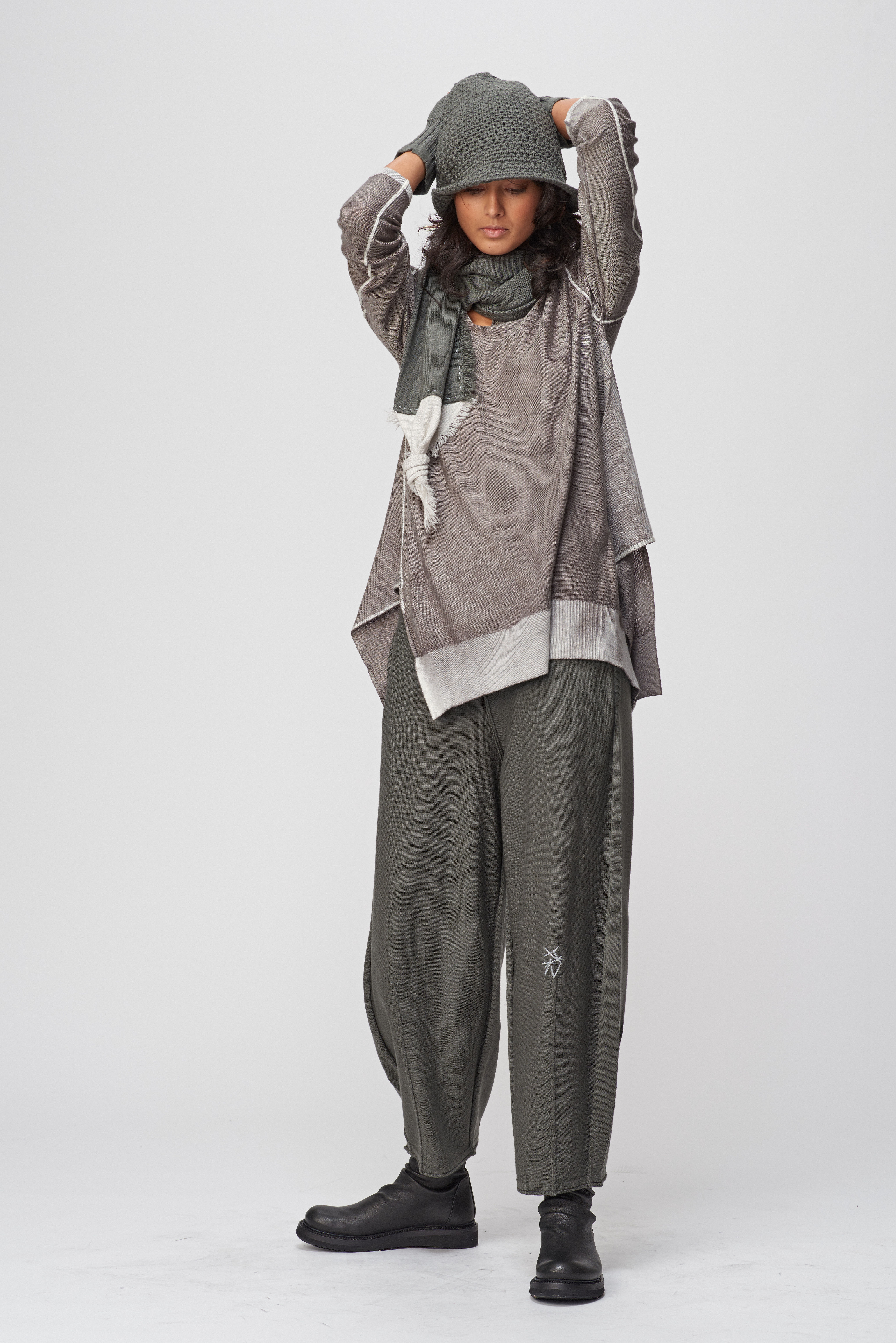 Style: 2001DW Jumper