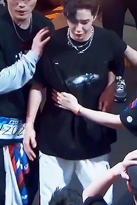 tumblr_0146b1e6817b42f1e07eaf1047e92919_5fb5b3bb_400.gif