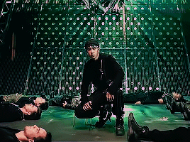 tumblr_3a027a81846cab9bf6b8b4cac0063c98_41f45157_400 - Copy.gif