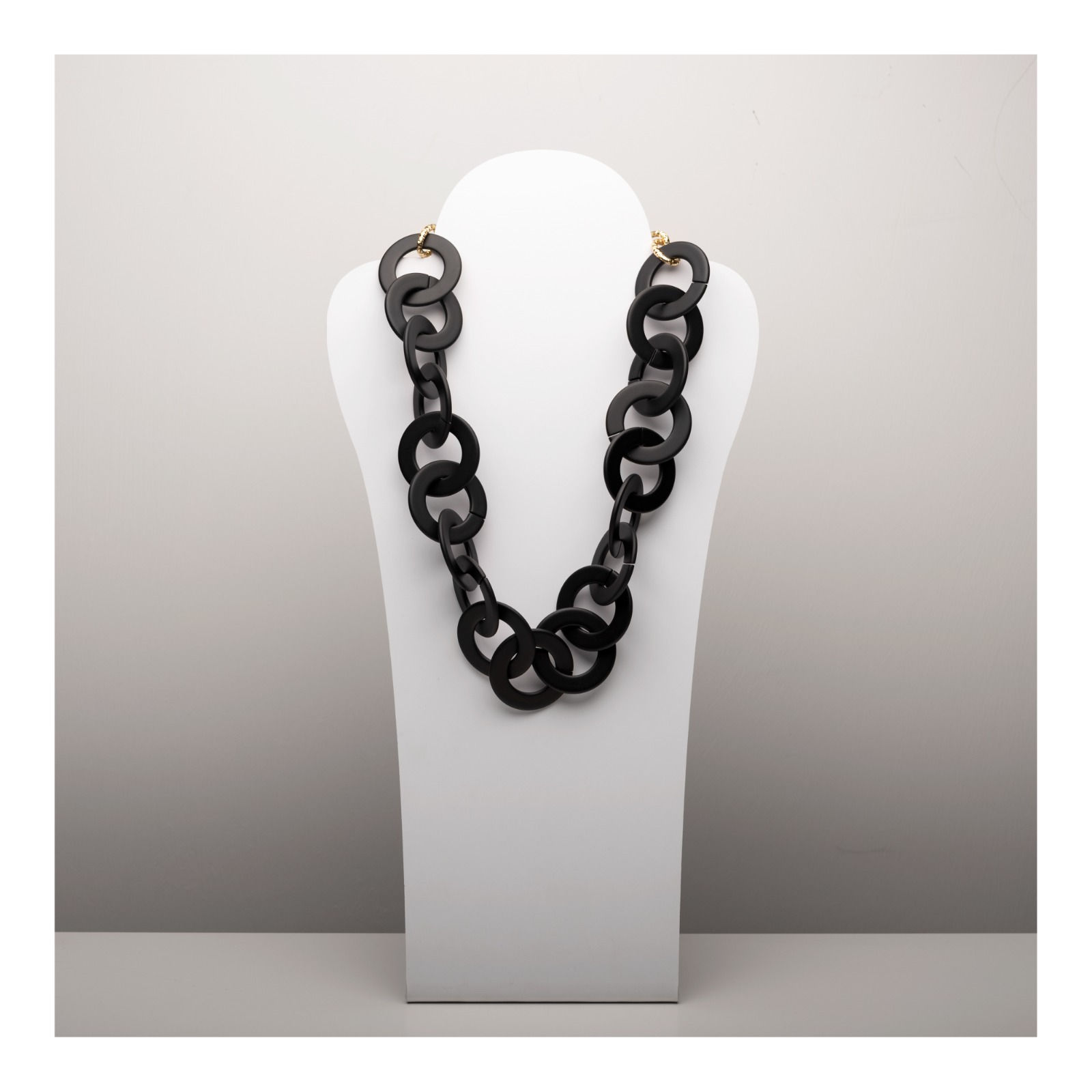 Maxi Collana Lunga in Resina Nero Opaco | Made in Italy