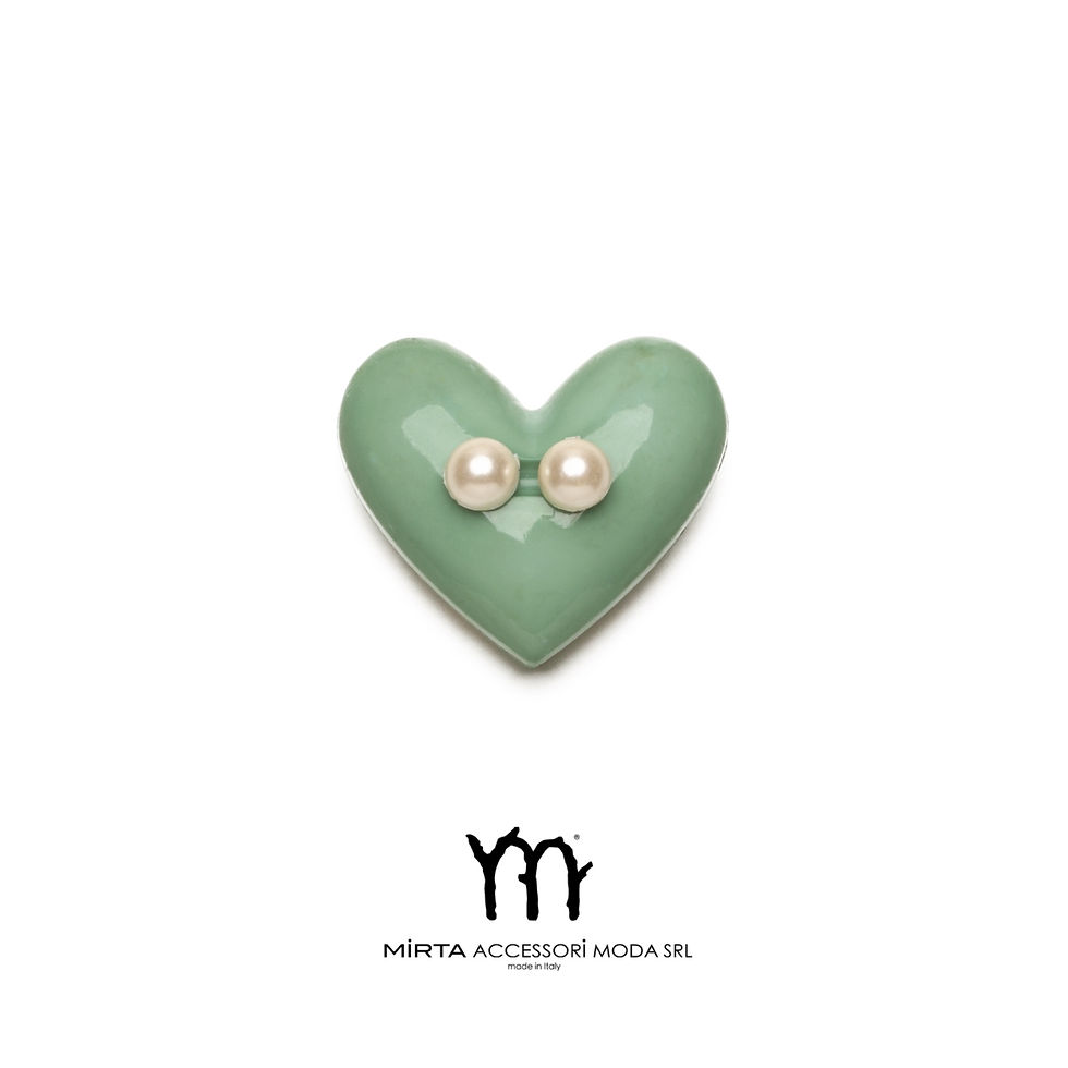 Miniatura: Copri bottone cuore con perle su camicia
