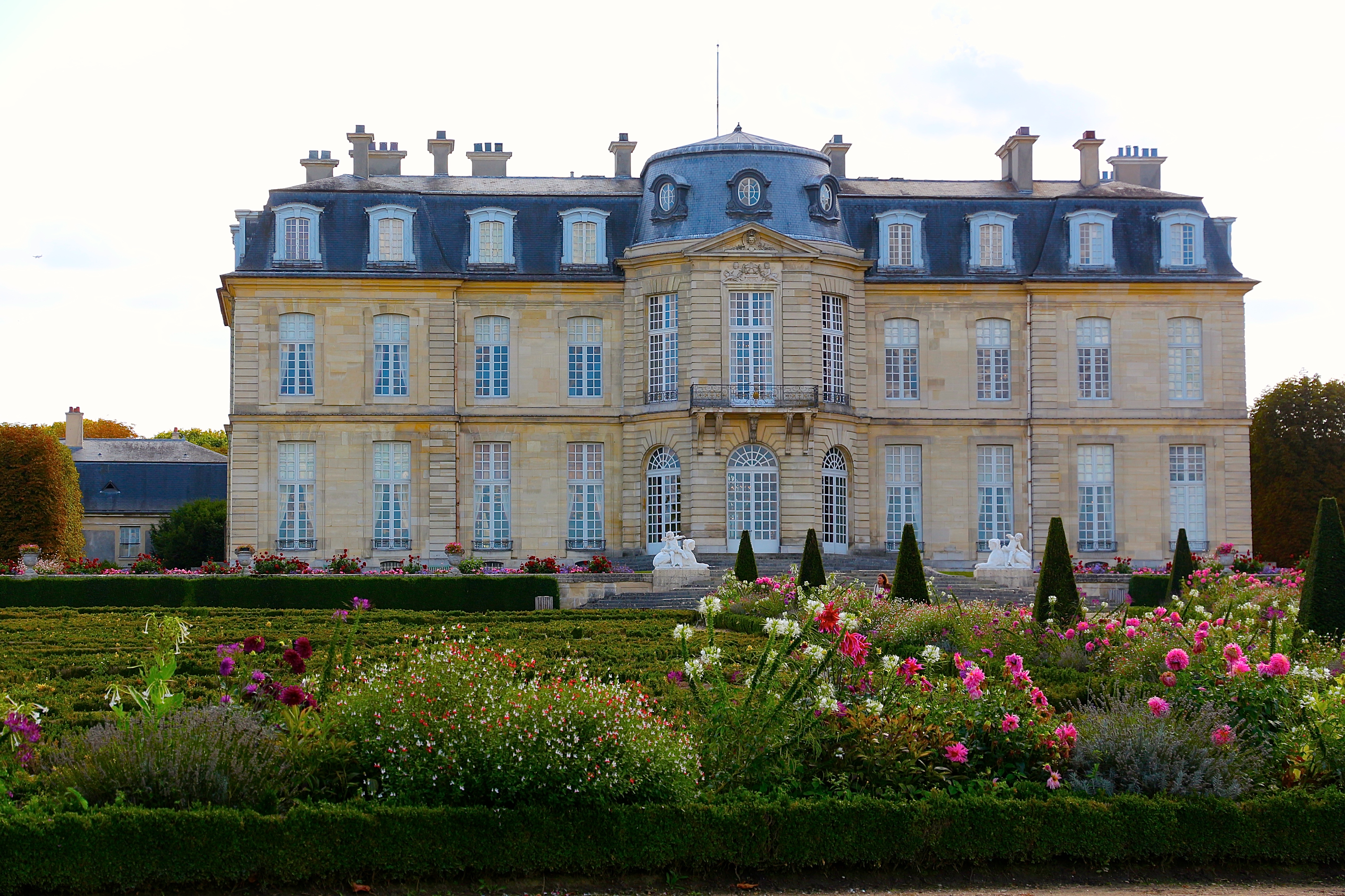 la façade nord, côté jardins