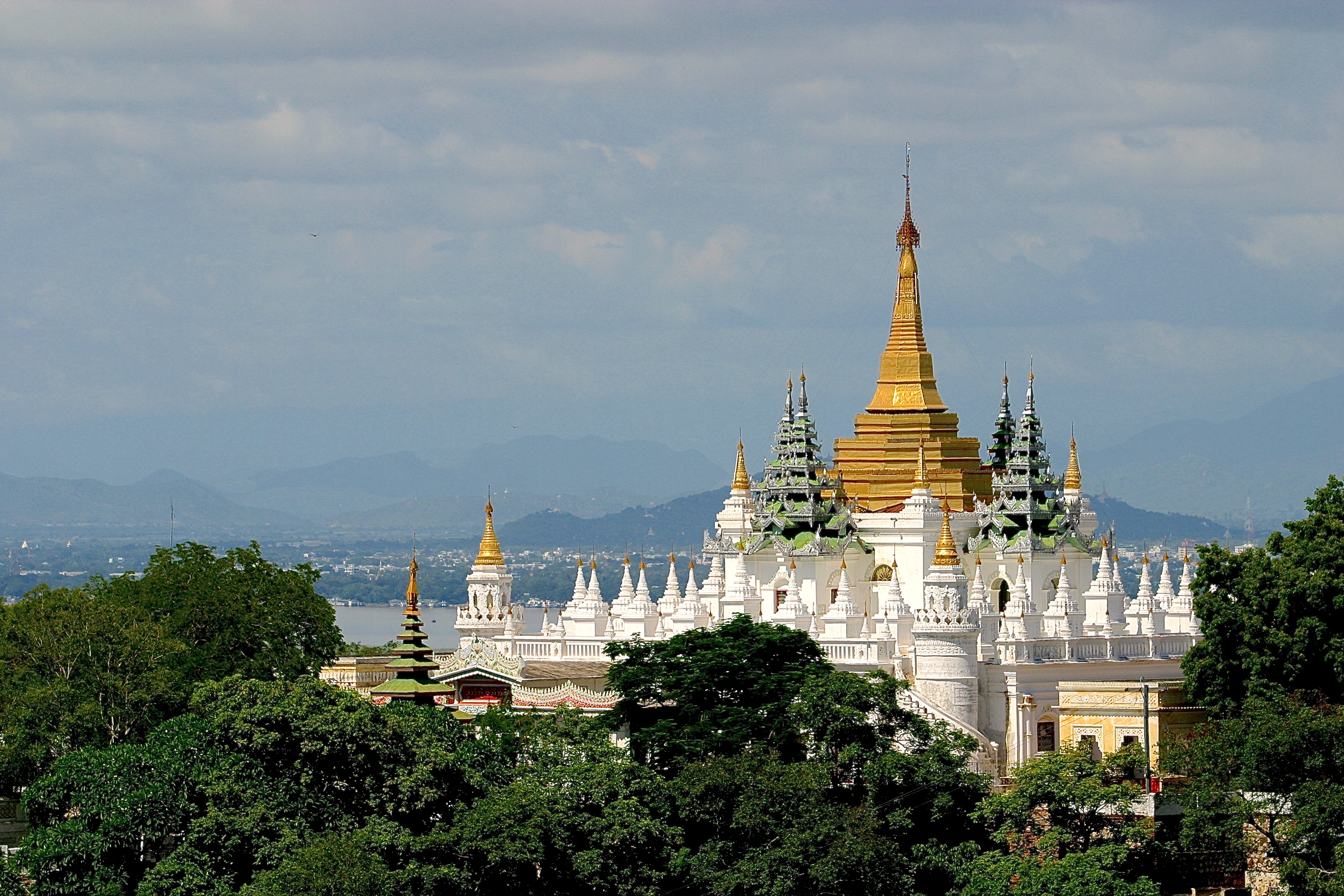 COLLINES DE SAGAING