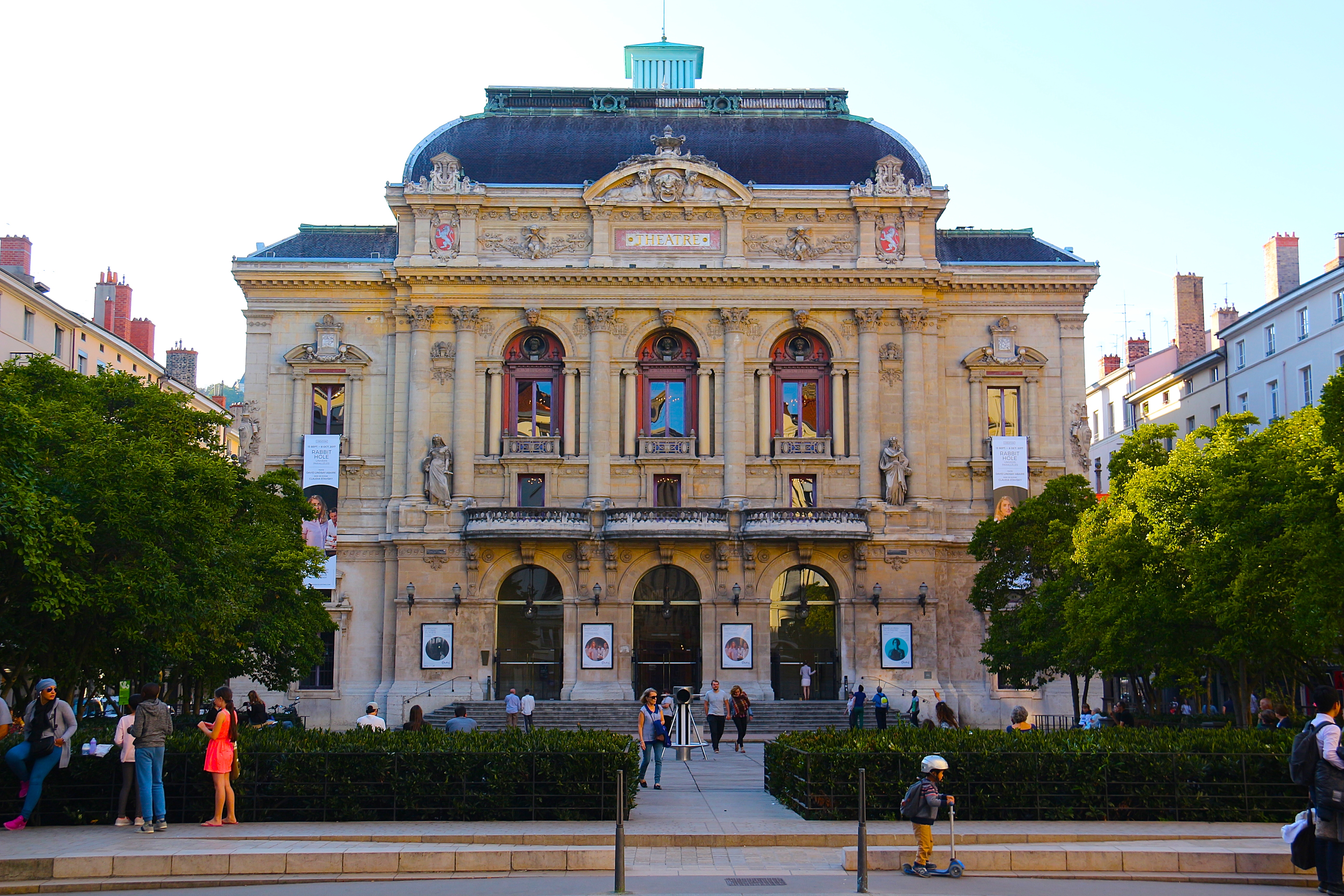 LYON