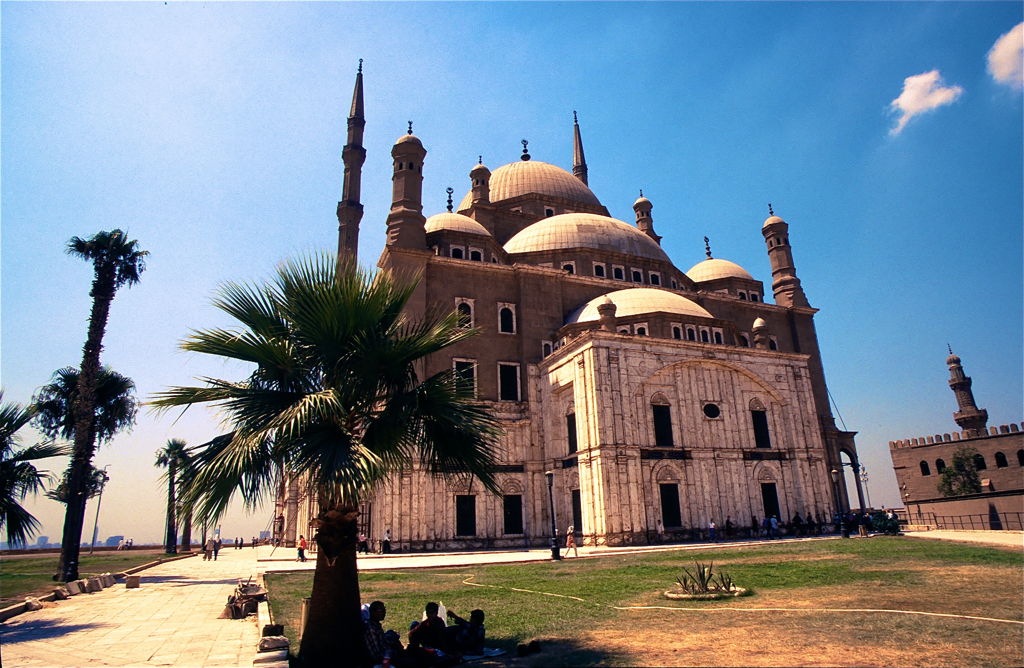 LE CAIRE