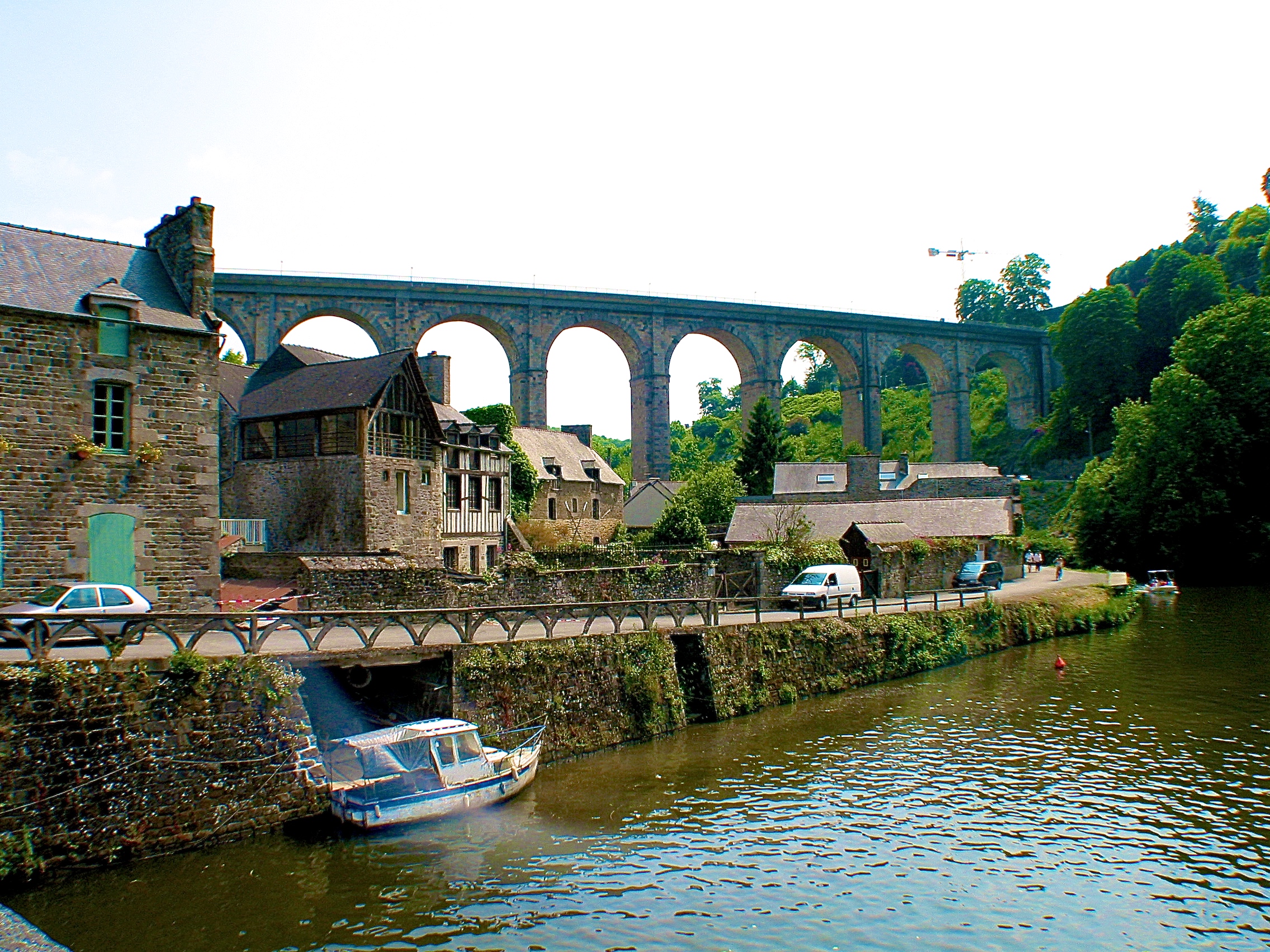 DINAN