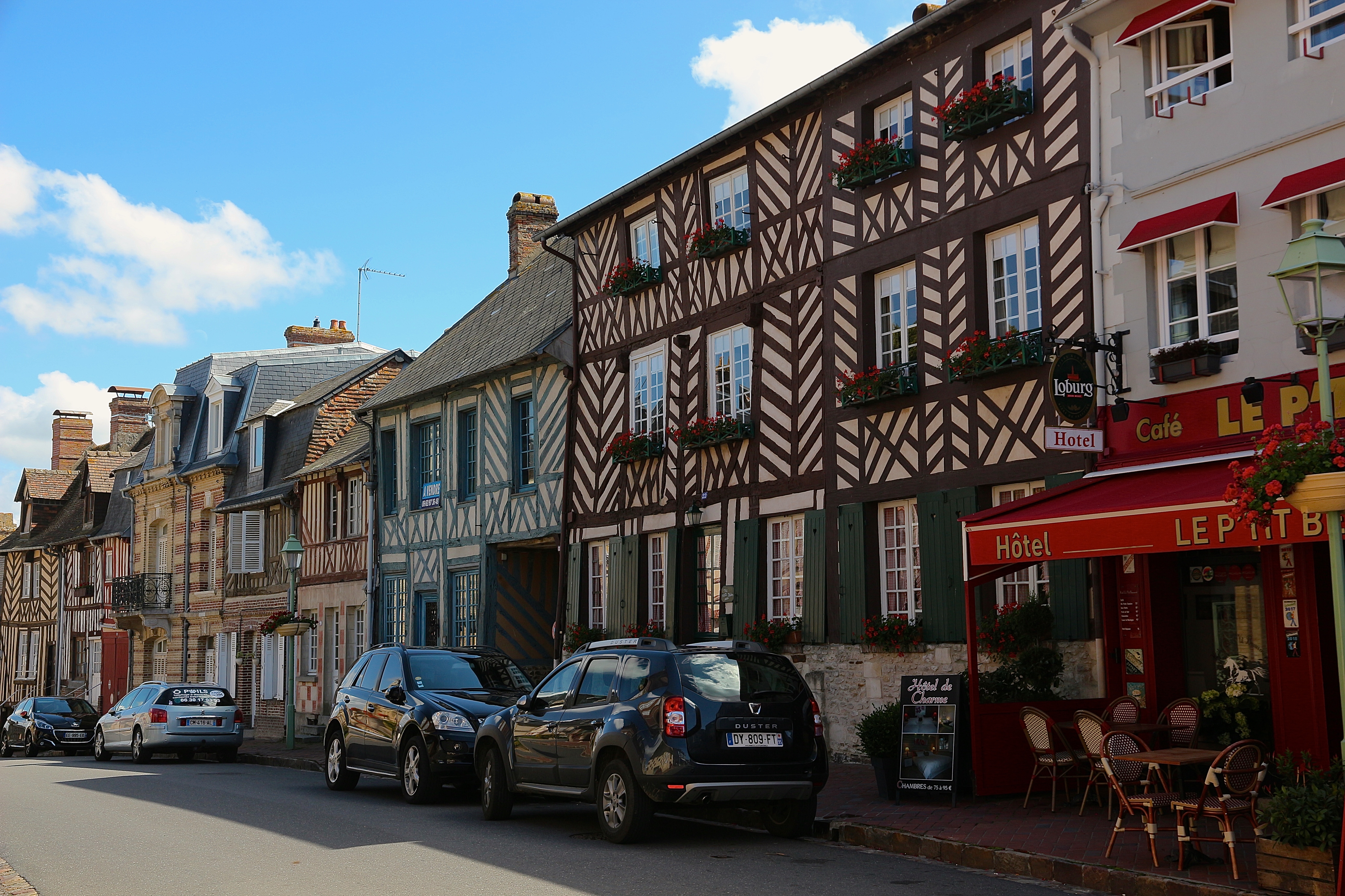 BEAUMONT-EN-AUGE