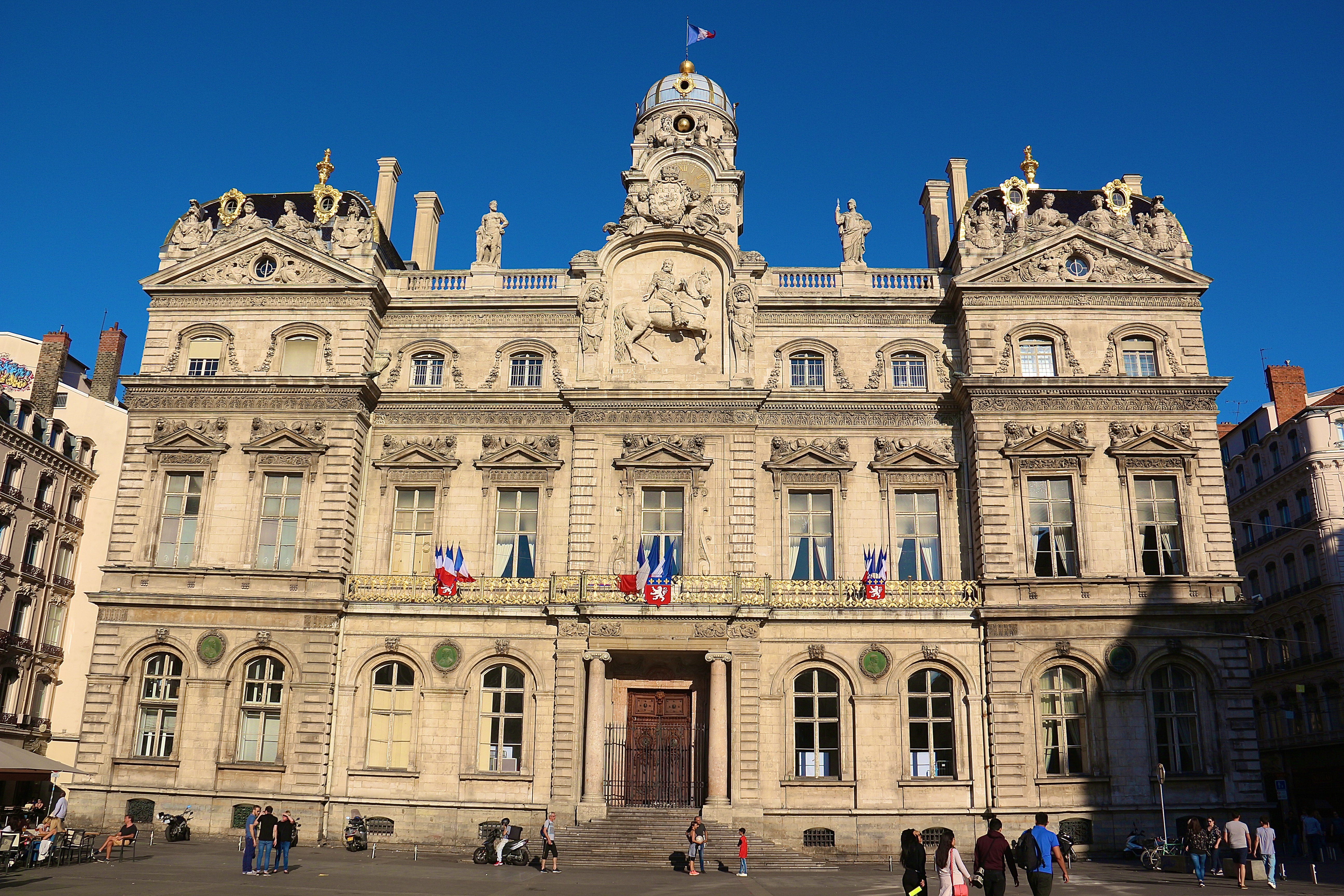 LYON