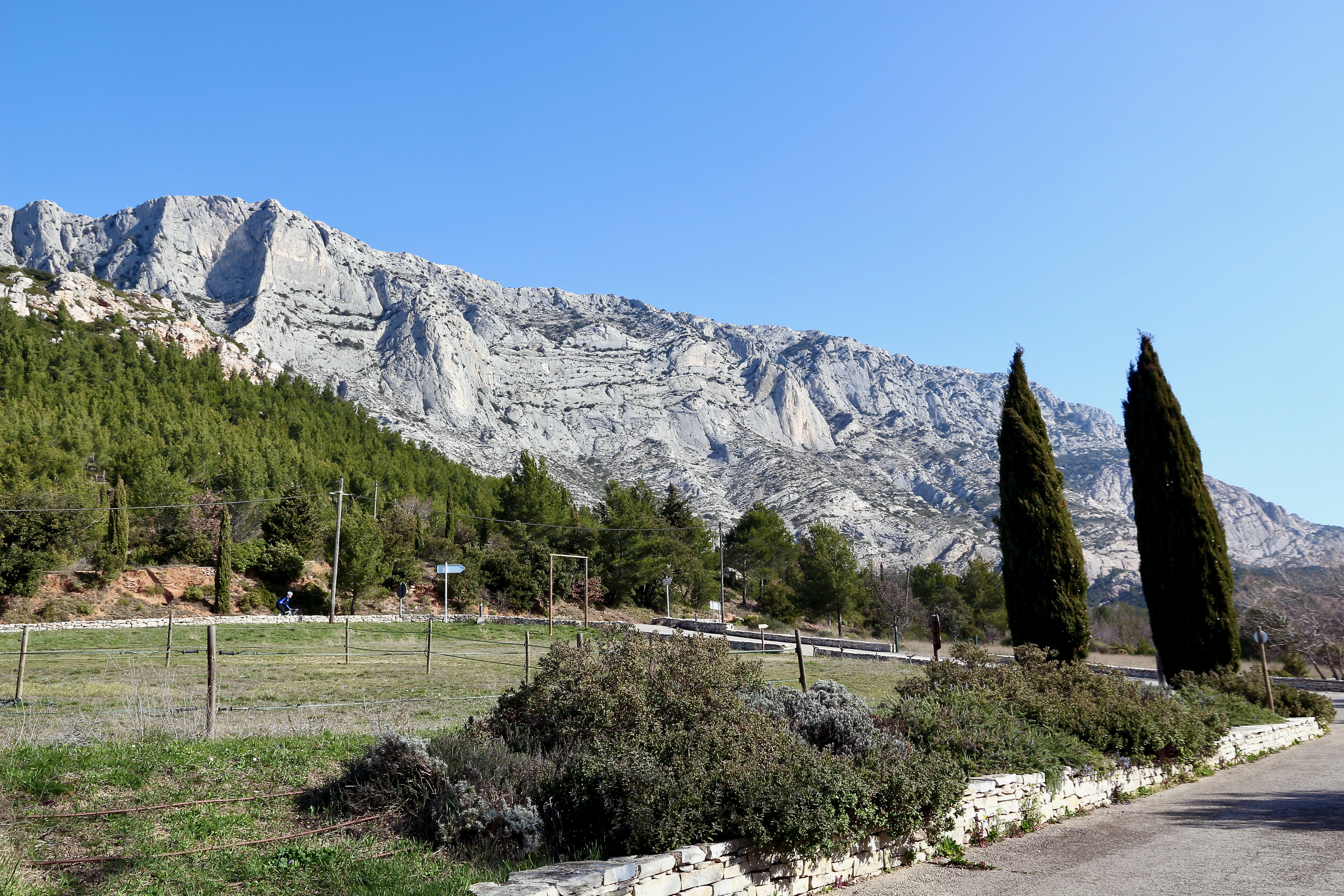 LA MONTAGNE SAINTE-VICTOIRE