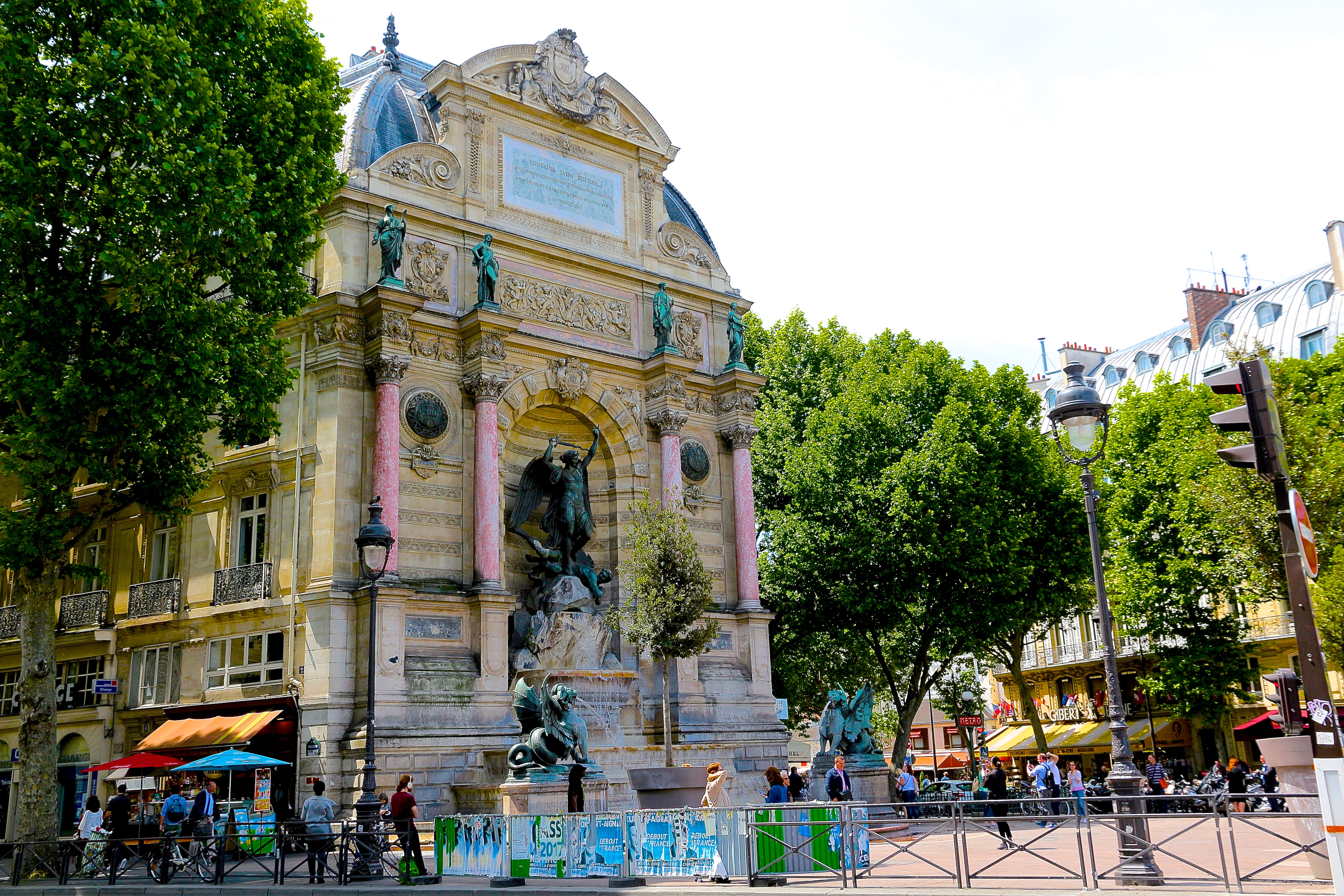 la Fontaine Saint-Michel