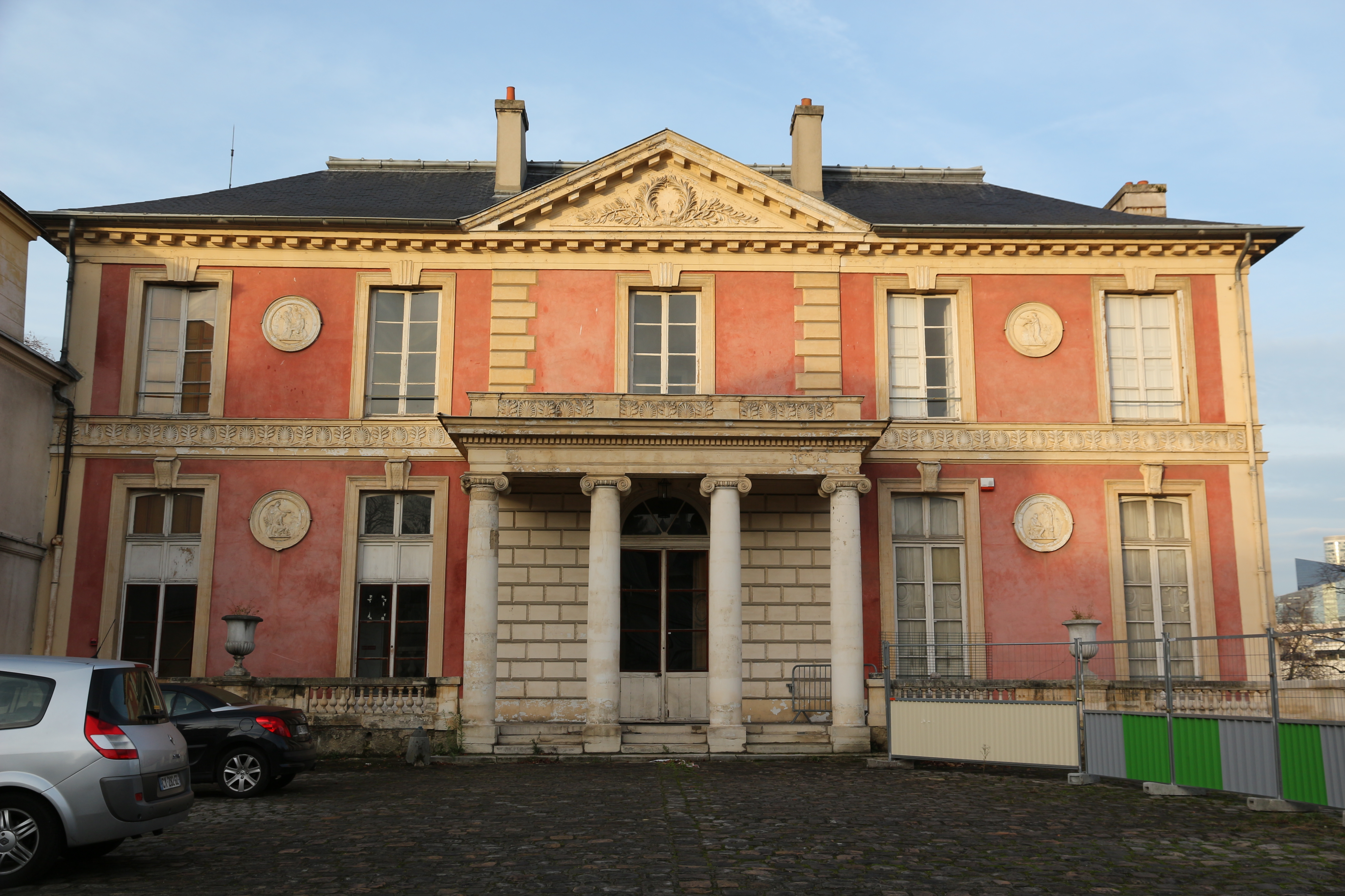 NEUILLY-SUR-SEINE
