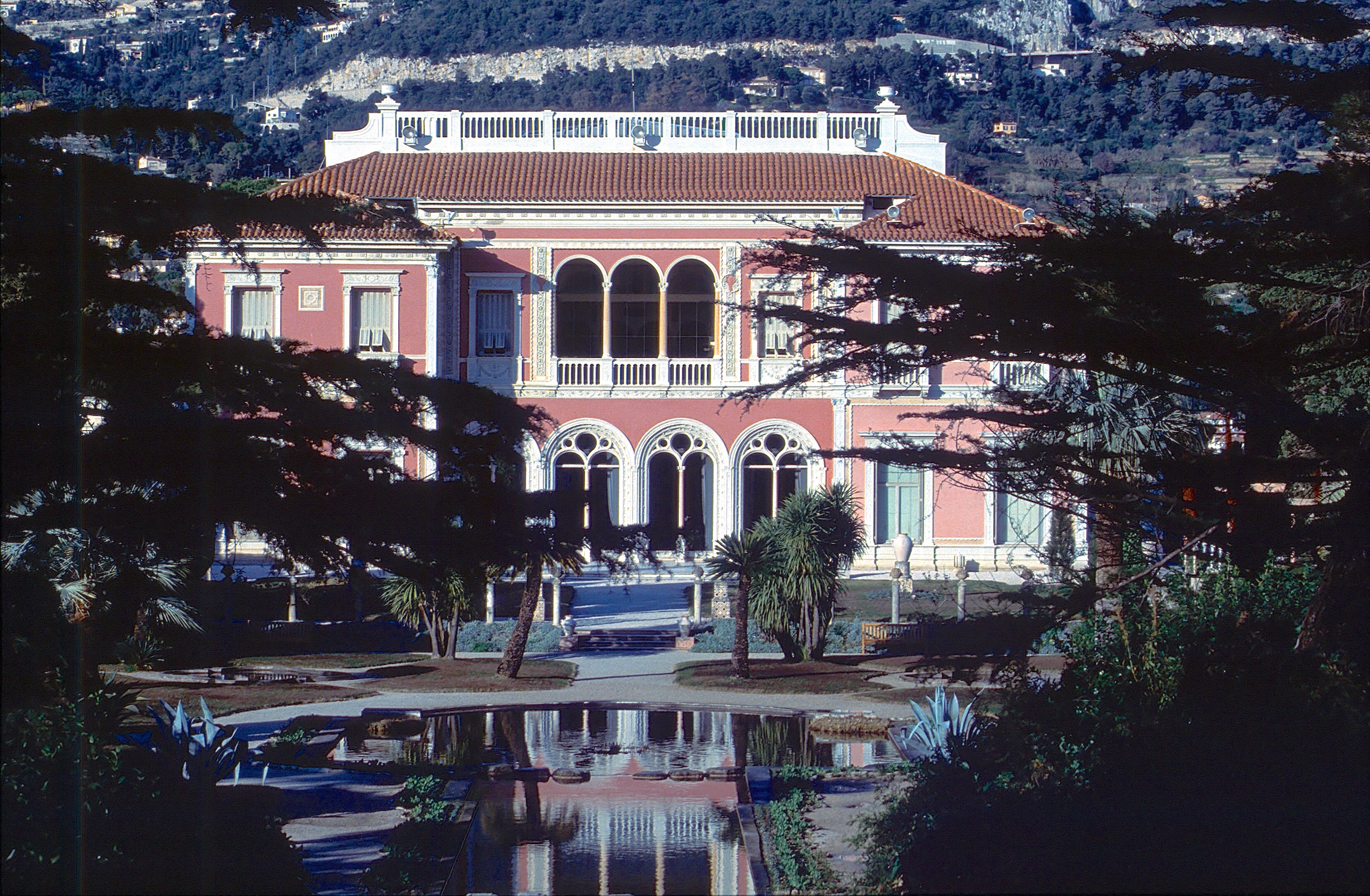 SAINT-JEAN-CAP-FERRAT