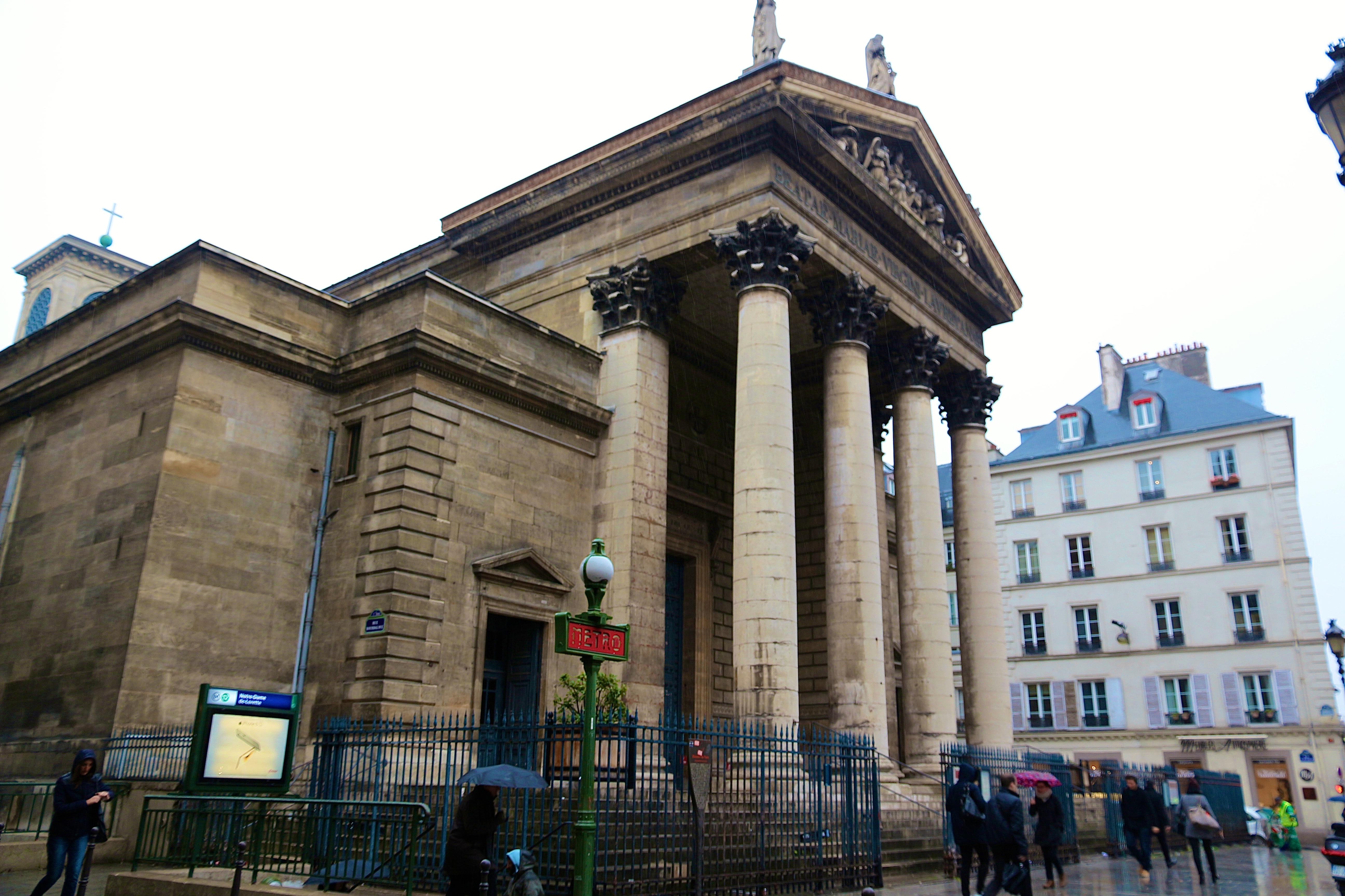 l'Église Notre-Dame-de-Lorette