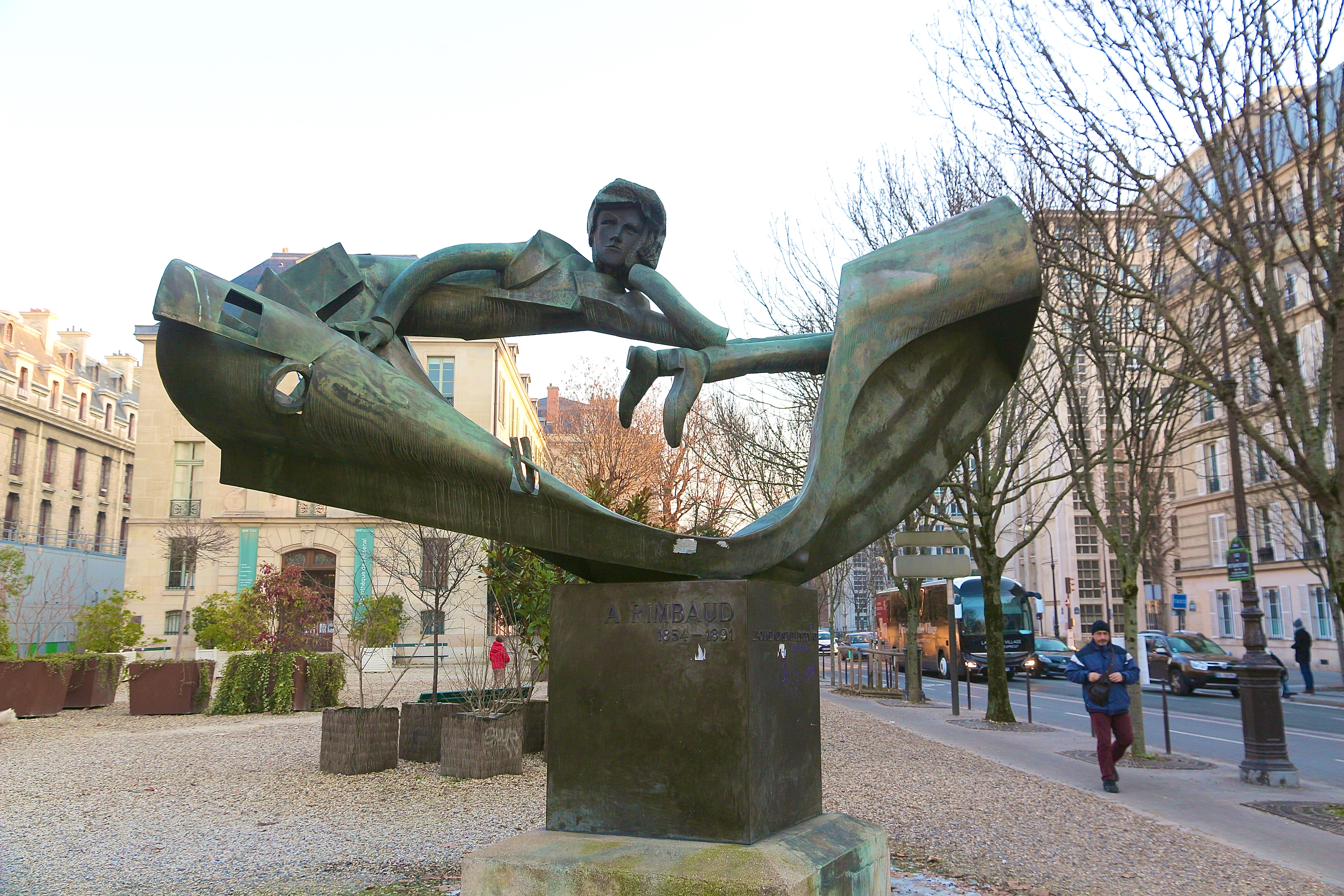 l"Homme aux semelles devant"