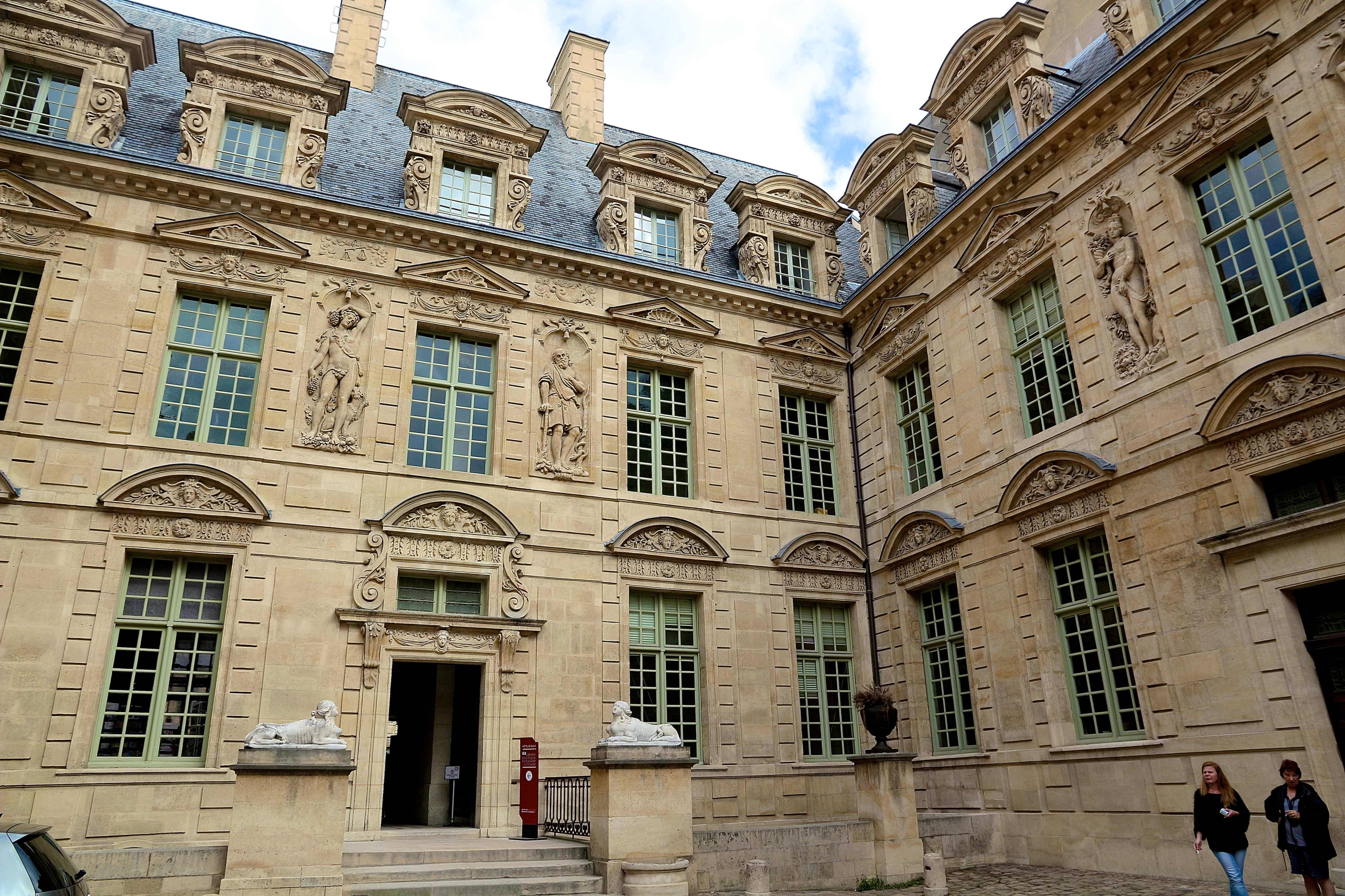 l'Hôtel de Sully