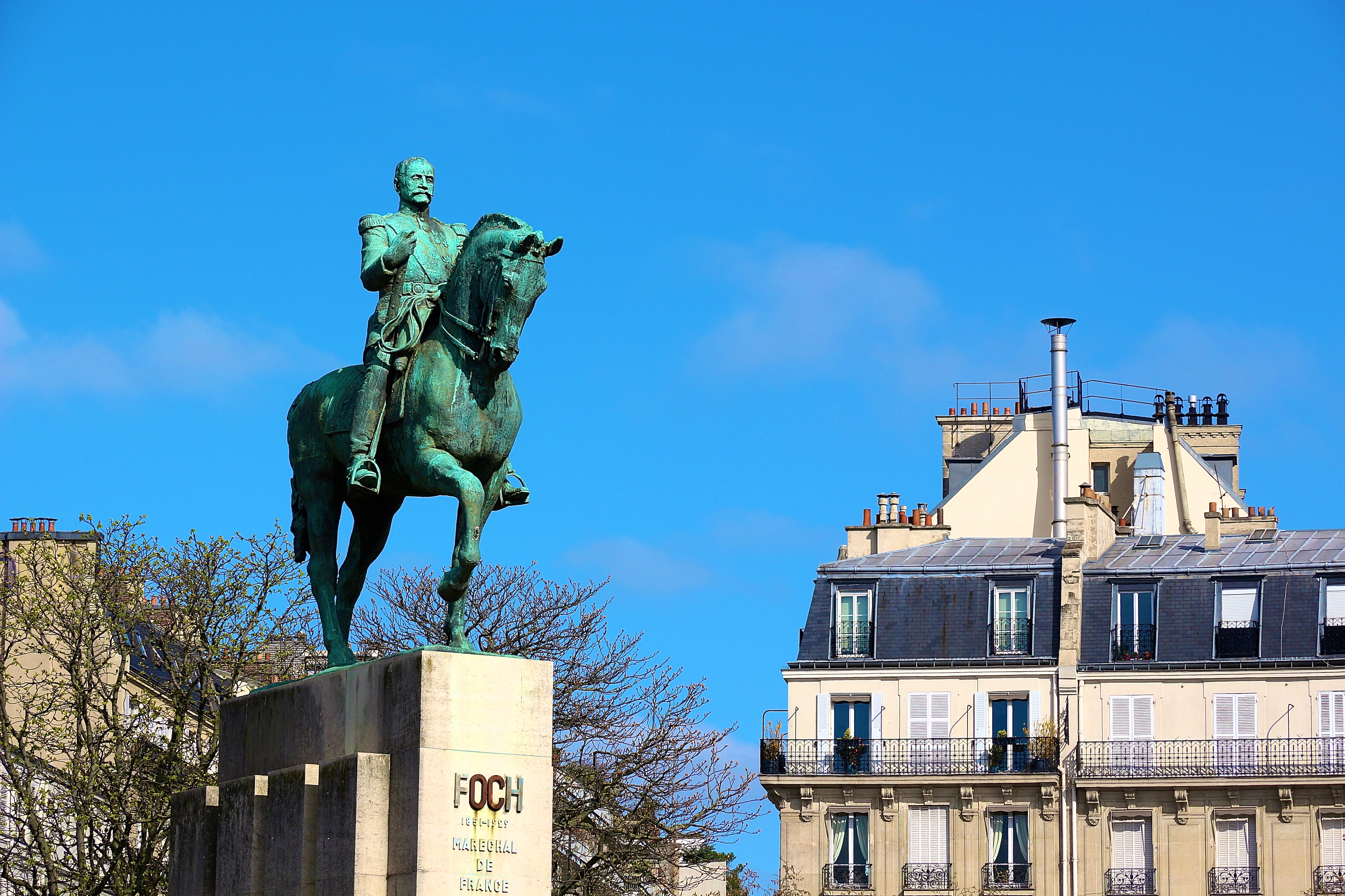 la statue du Maréchal Foch