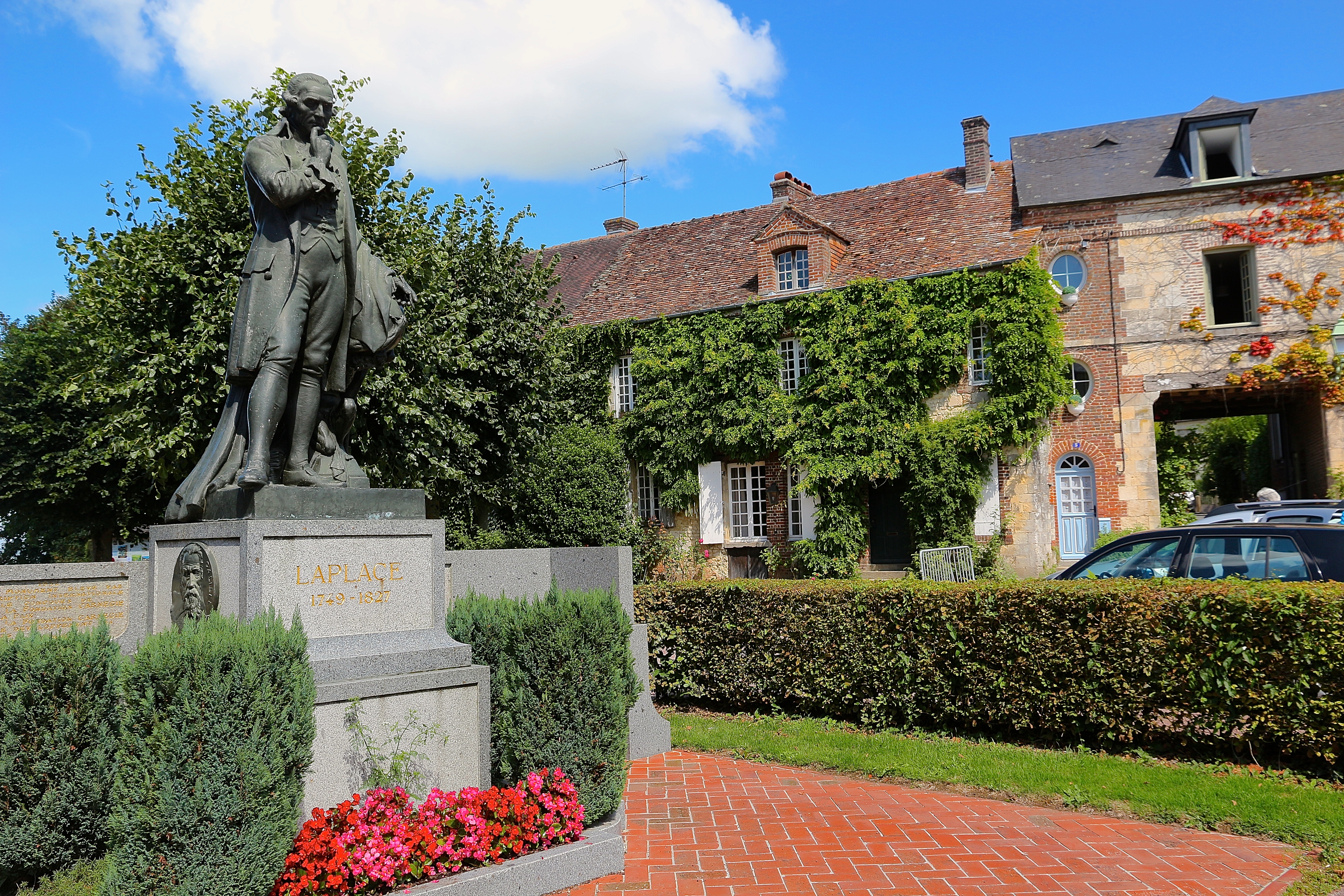 BEAUMONT-EN-AUGE