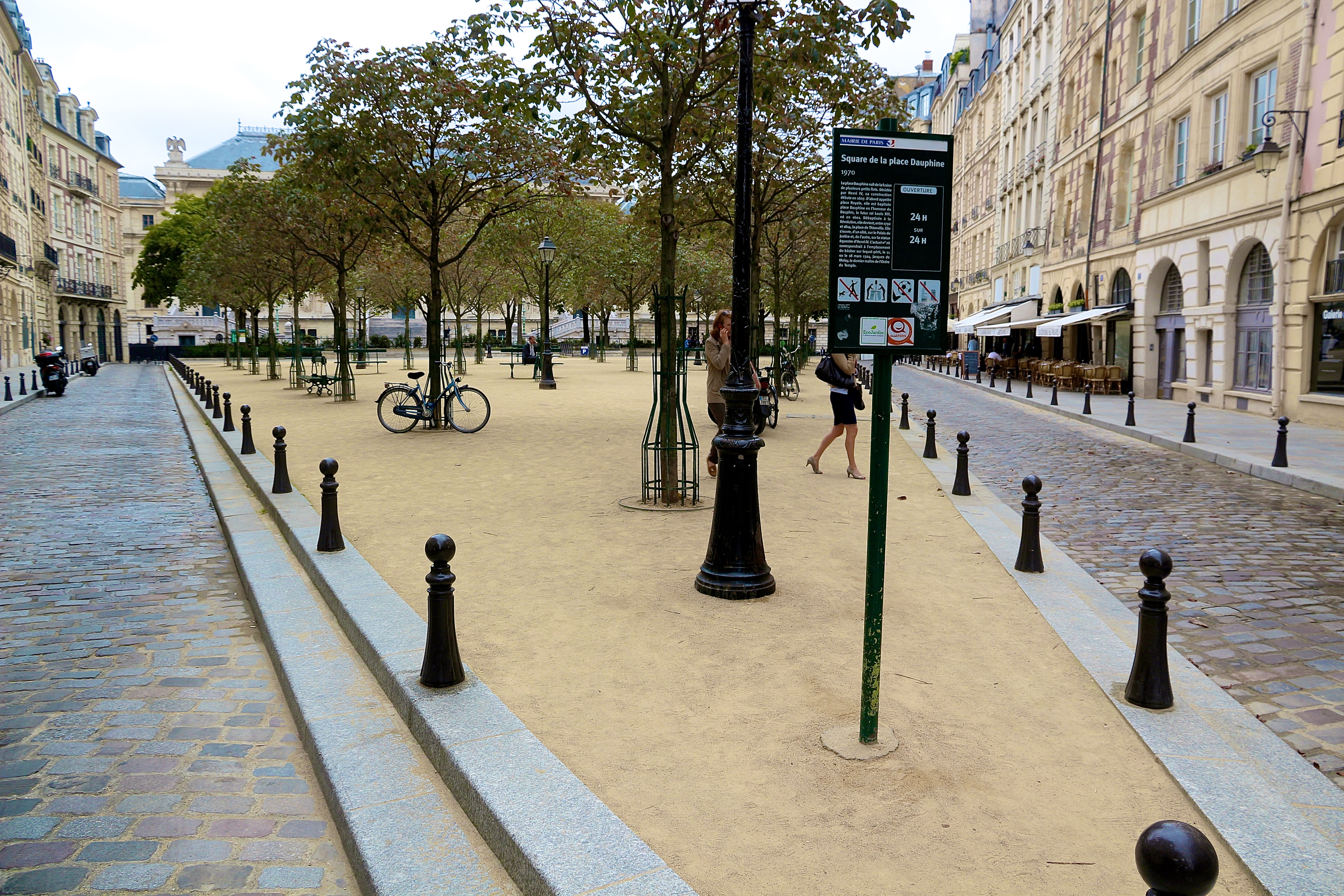 la Place Dauphine