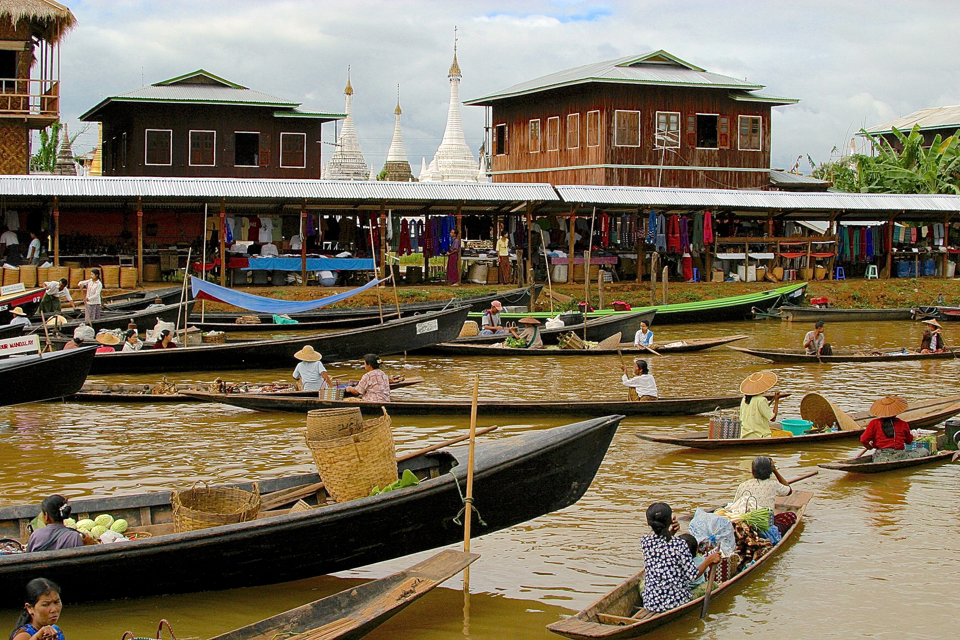 LAC INLE