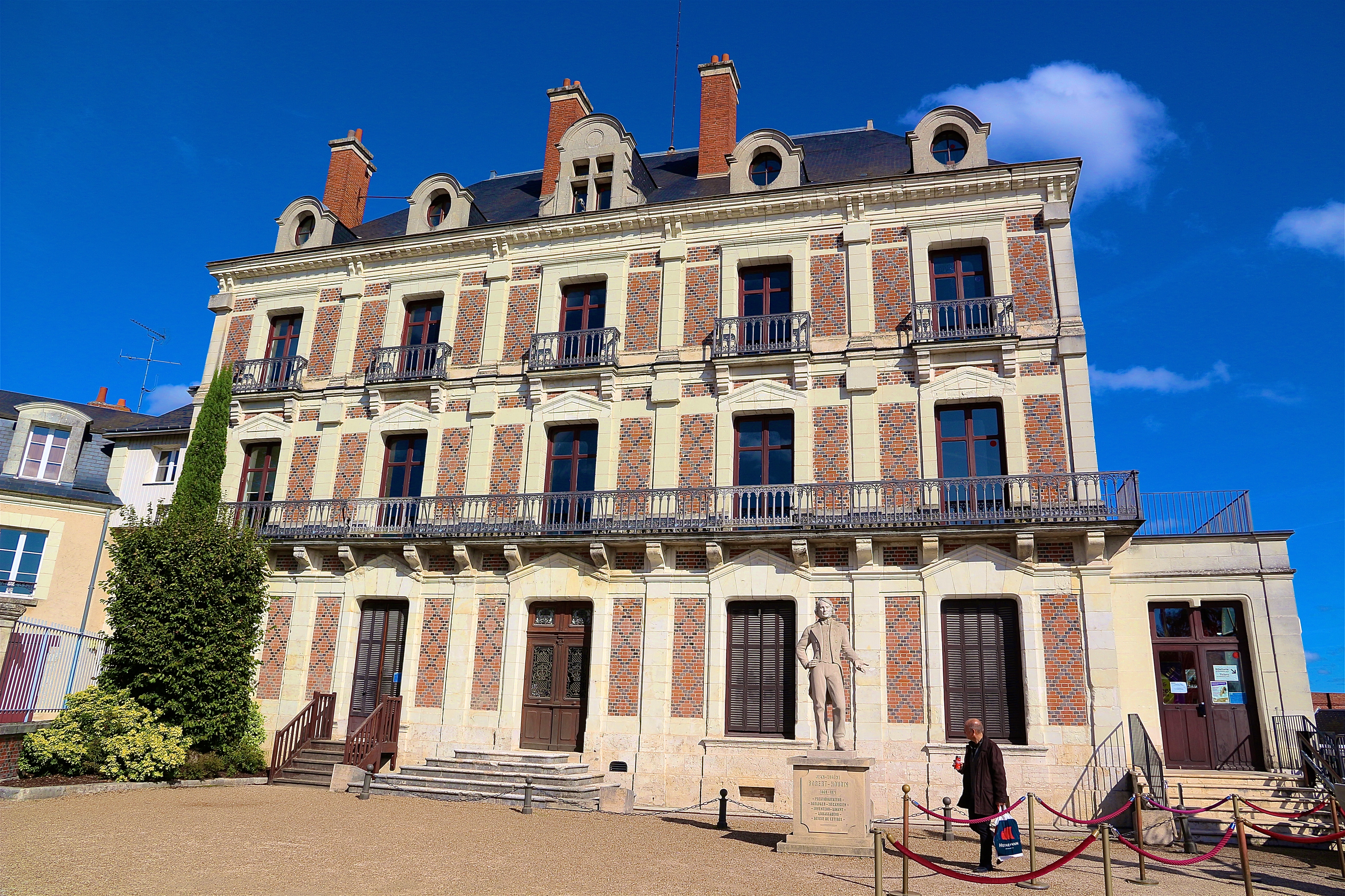 BLOIS