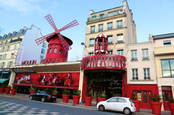 le "Moulin Rouge"