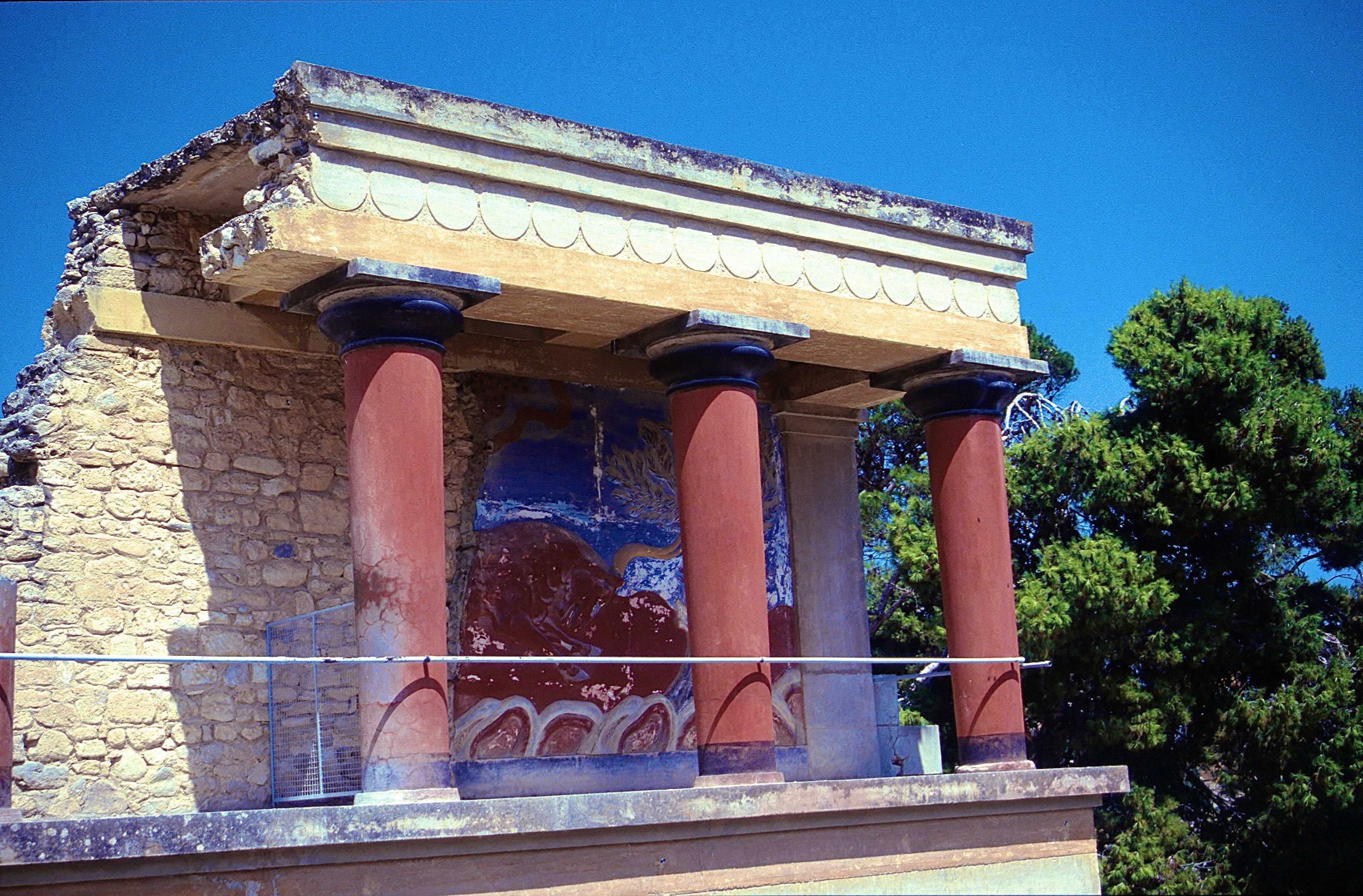 KNOSSOS