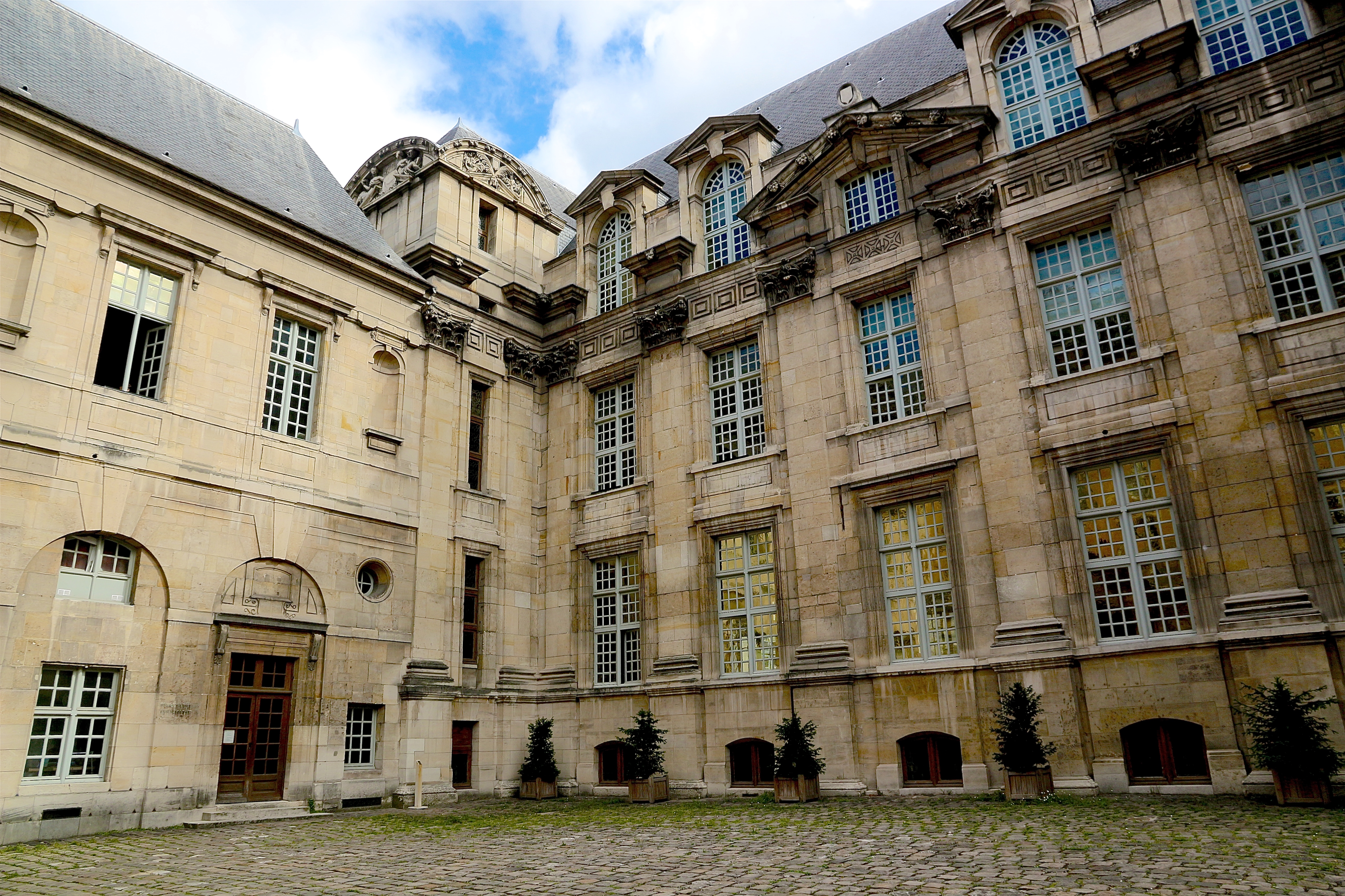 l'Hôtel d'Angoulême-Lamoignon