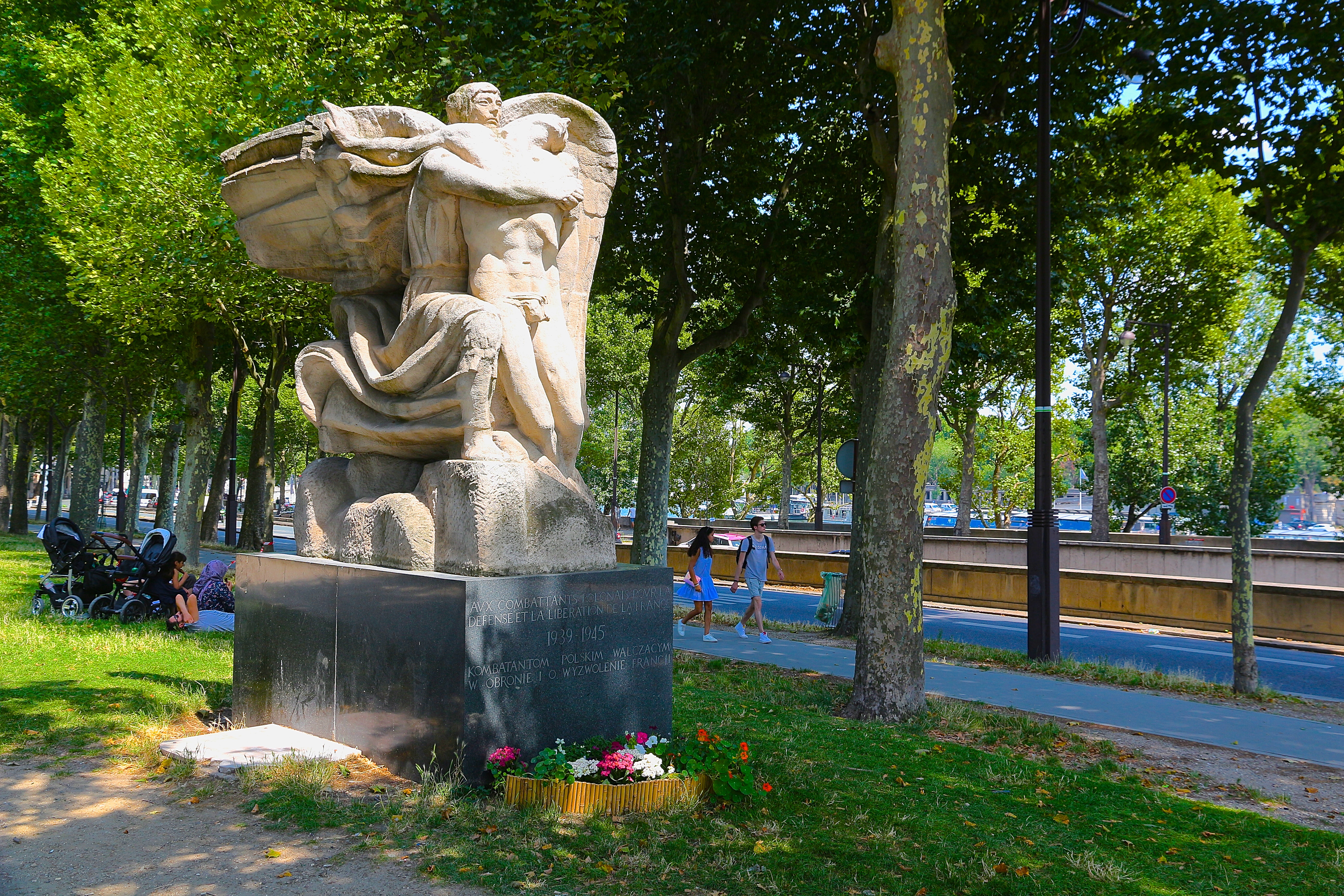 le monument aux Combattants Polonais