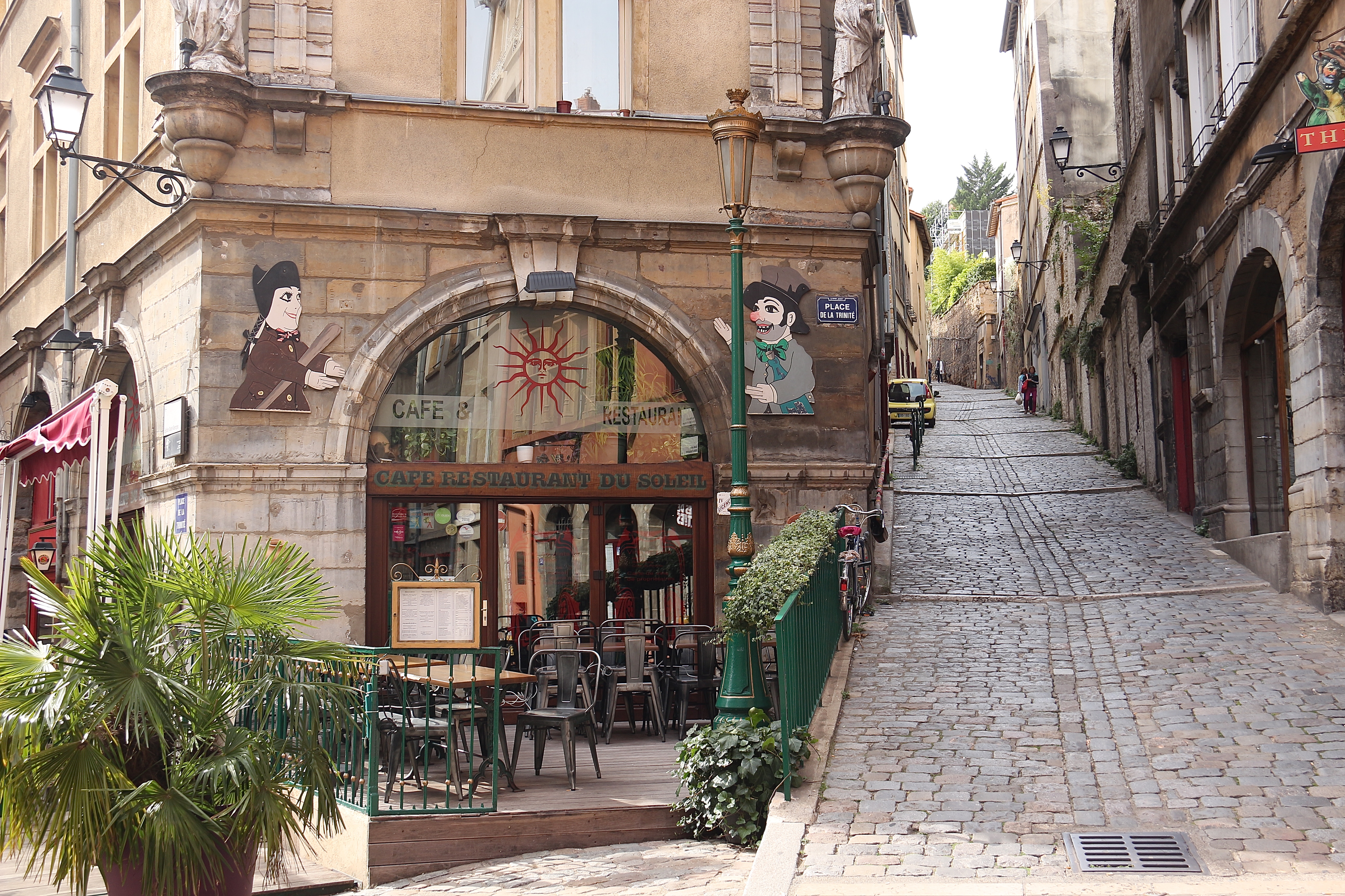 LYON