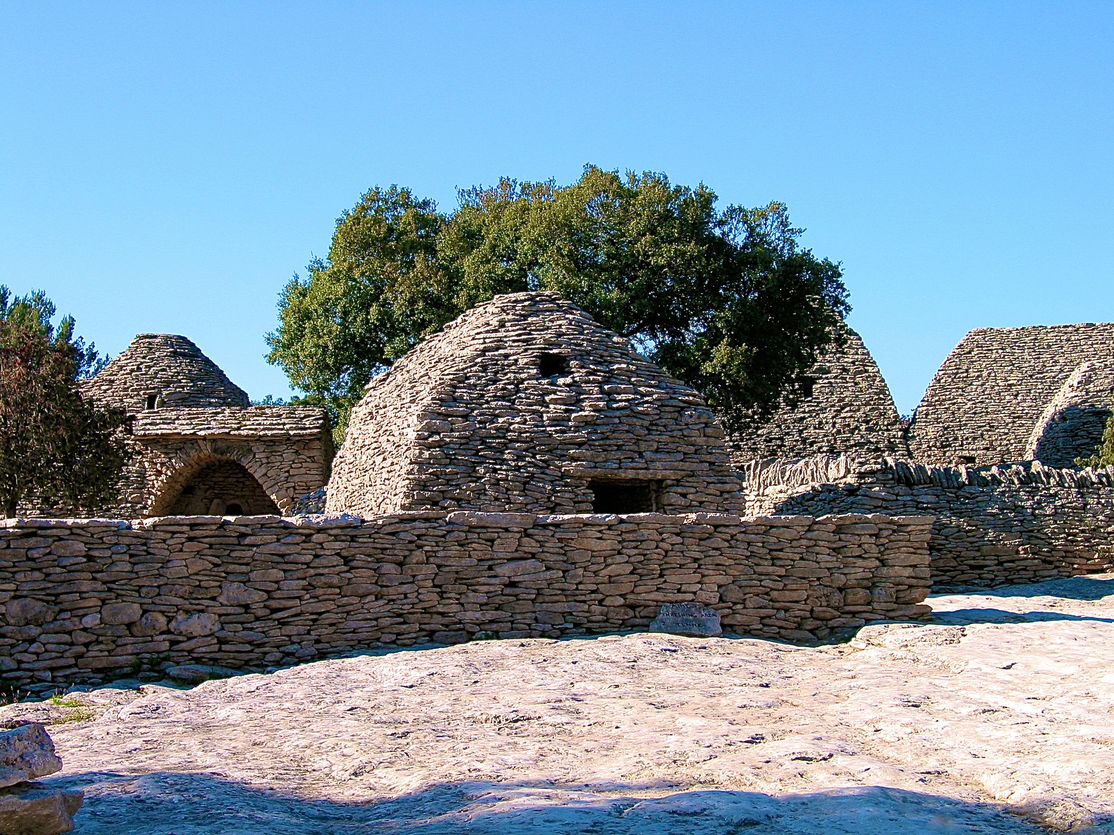 GORDES