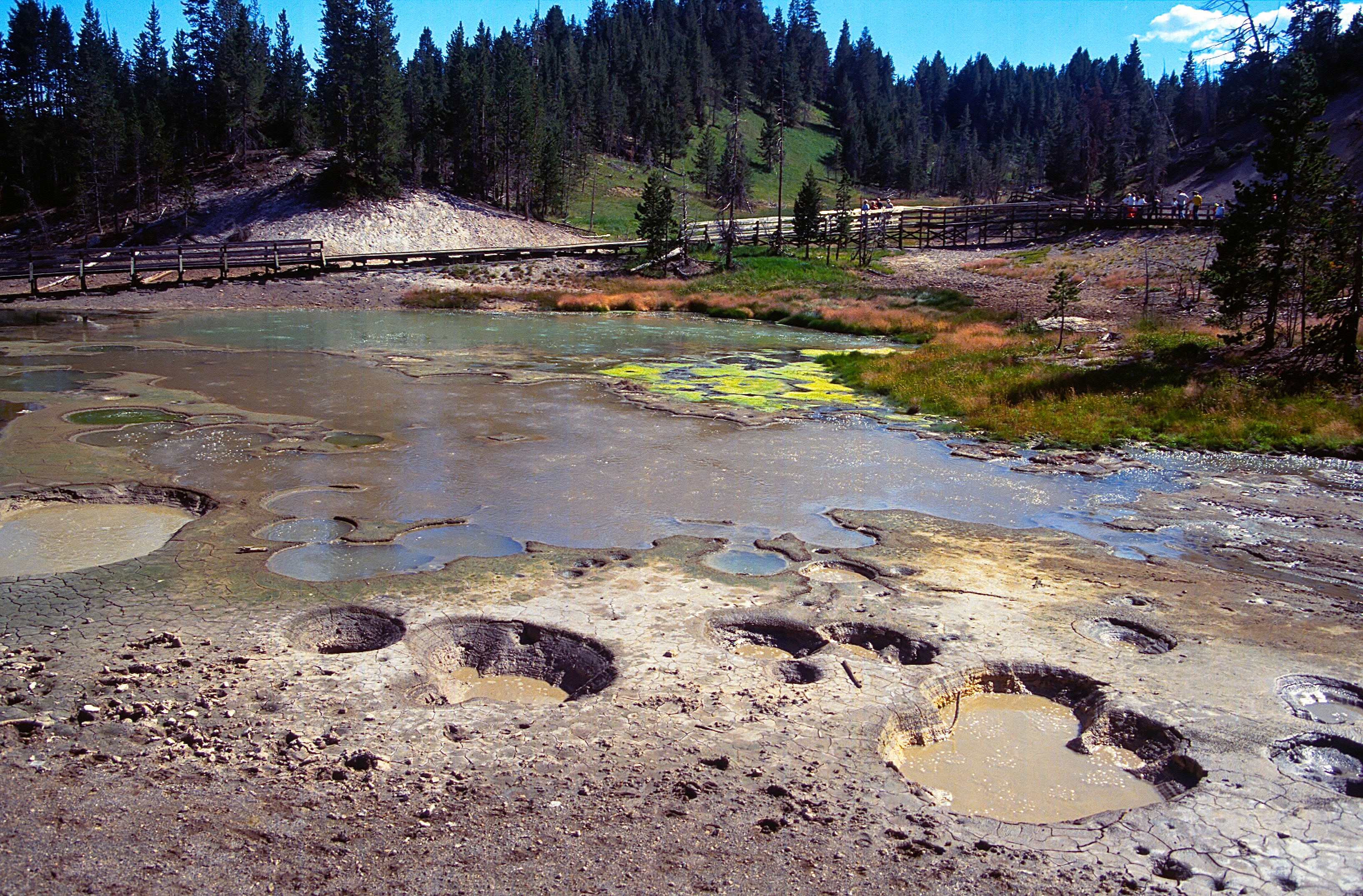 YELLOWSTONE NATIONAL PARK