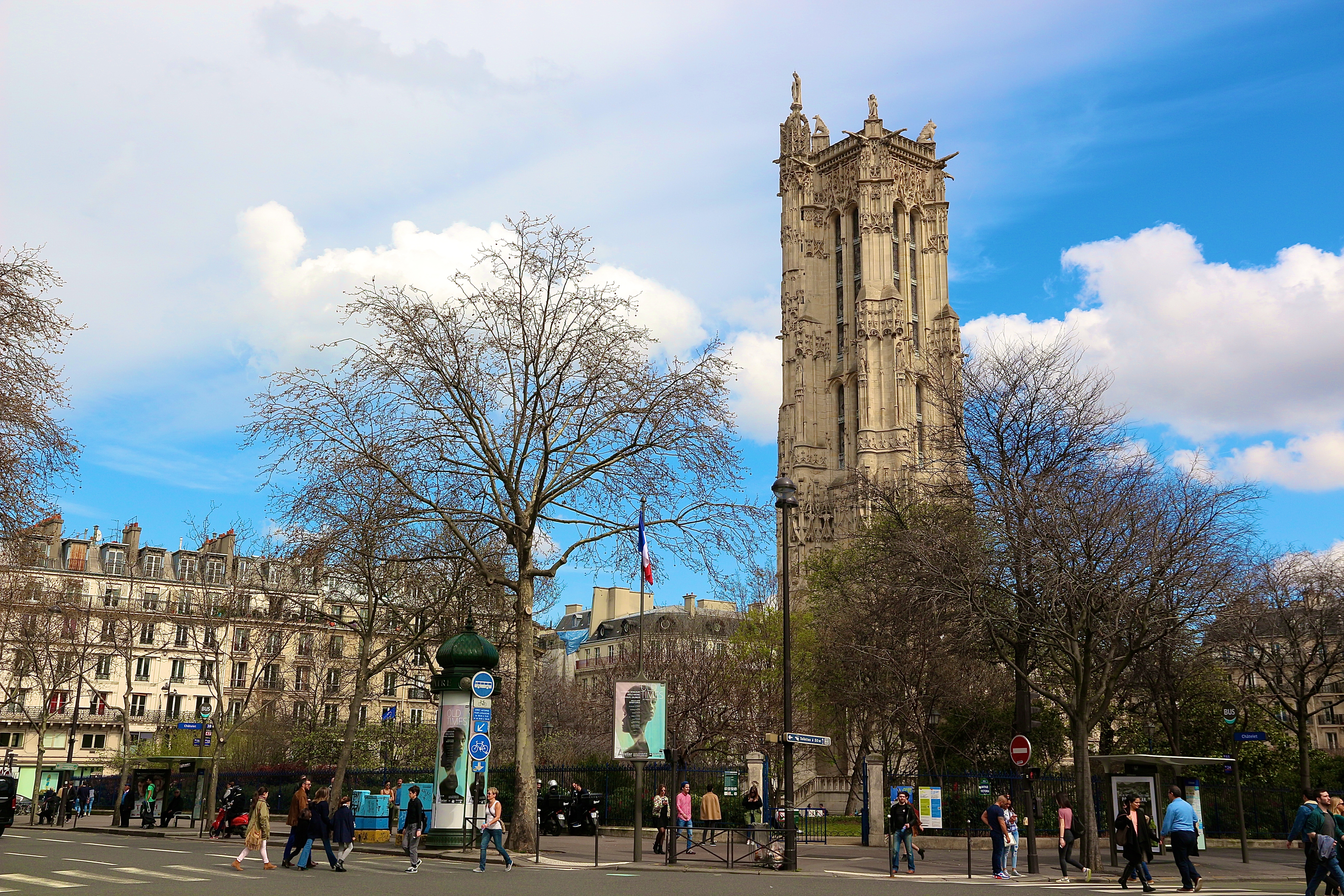la Tour Saint-Jacques
