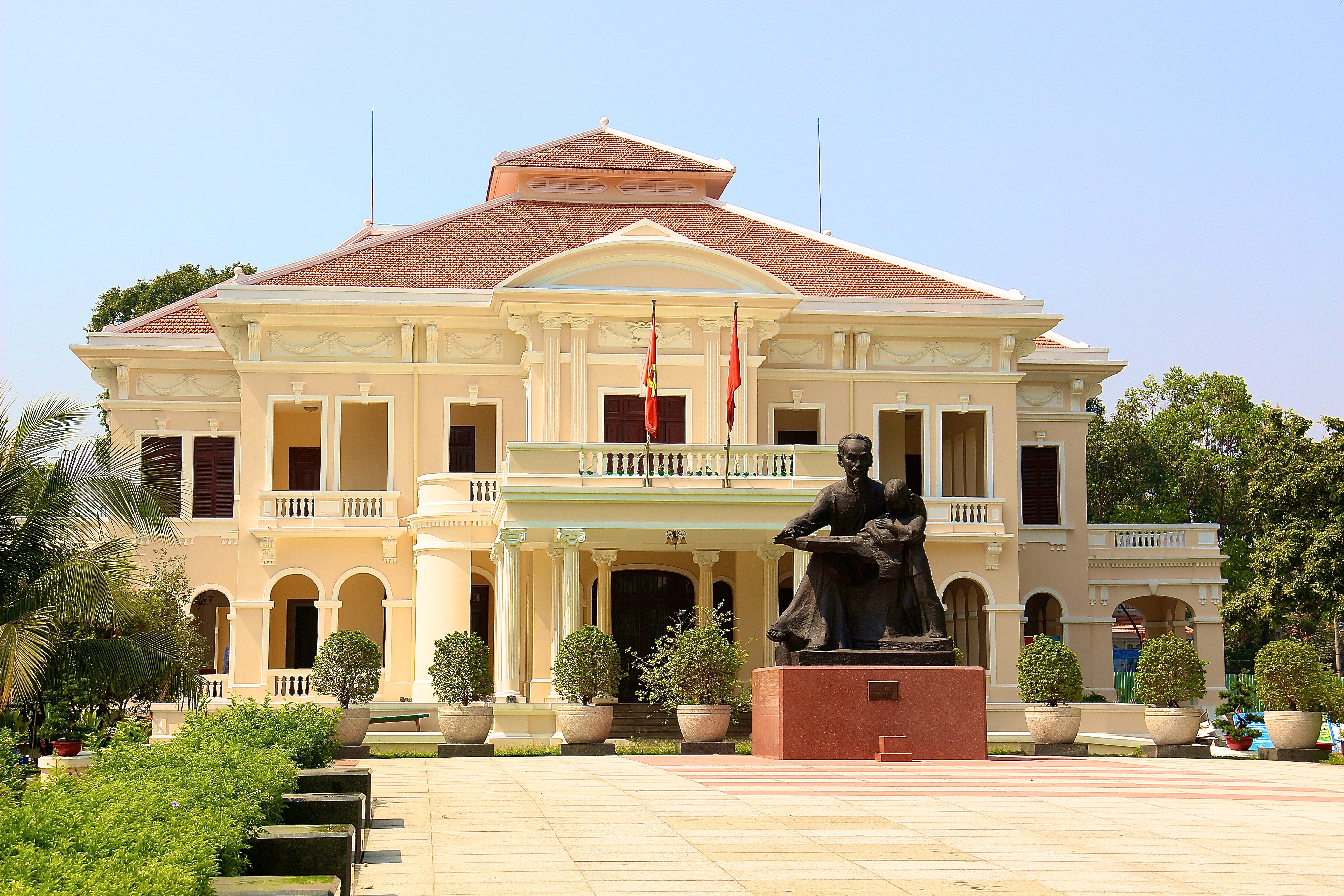 HÔ-CHI-MINH-VILLE