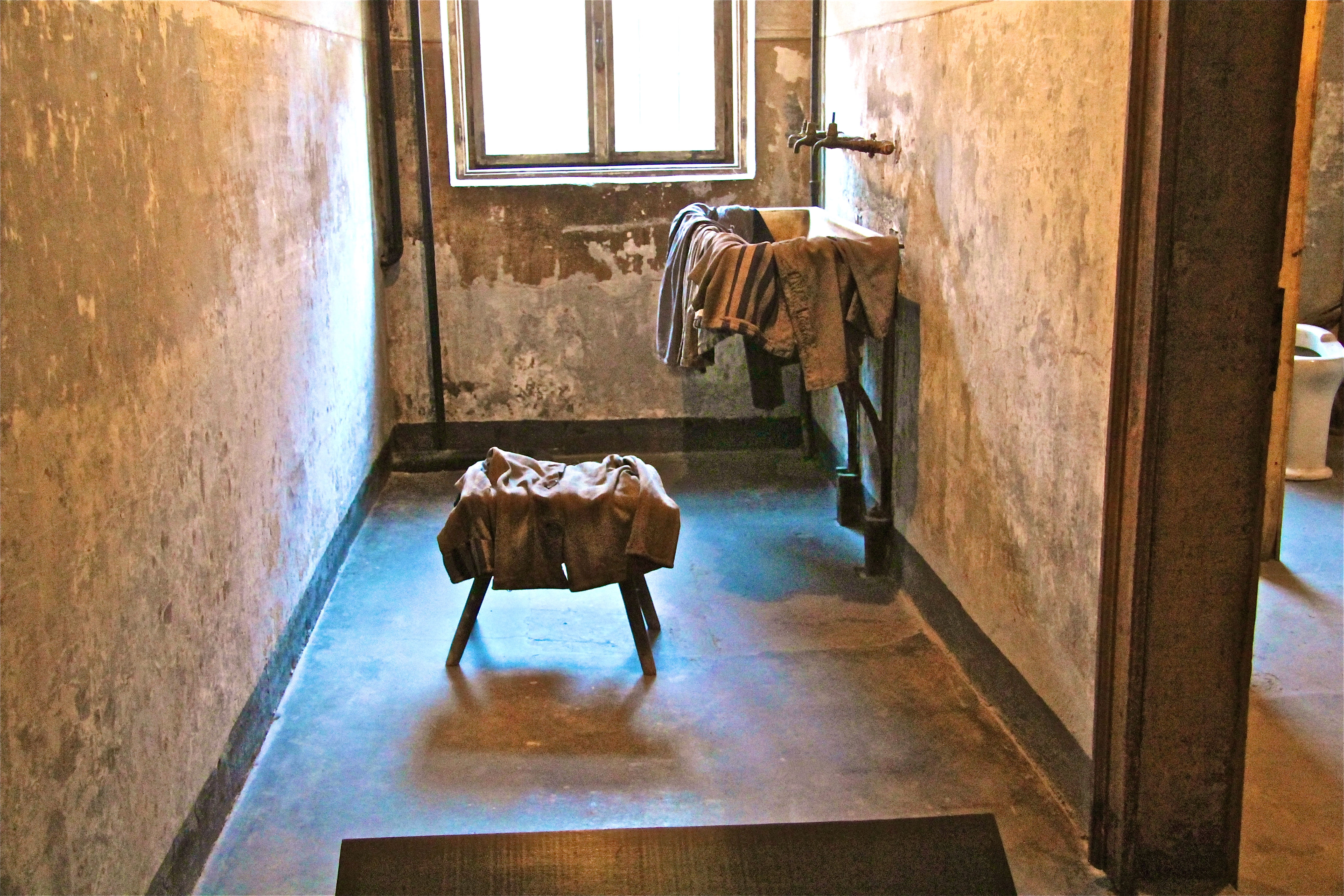 Auschwitz, le bloc 11