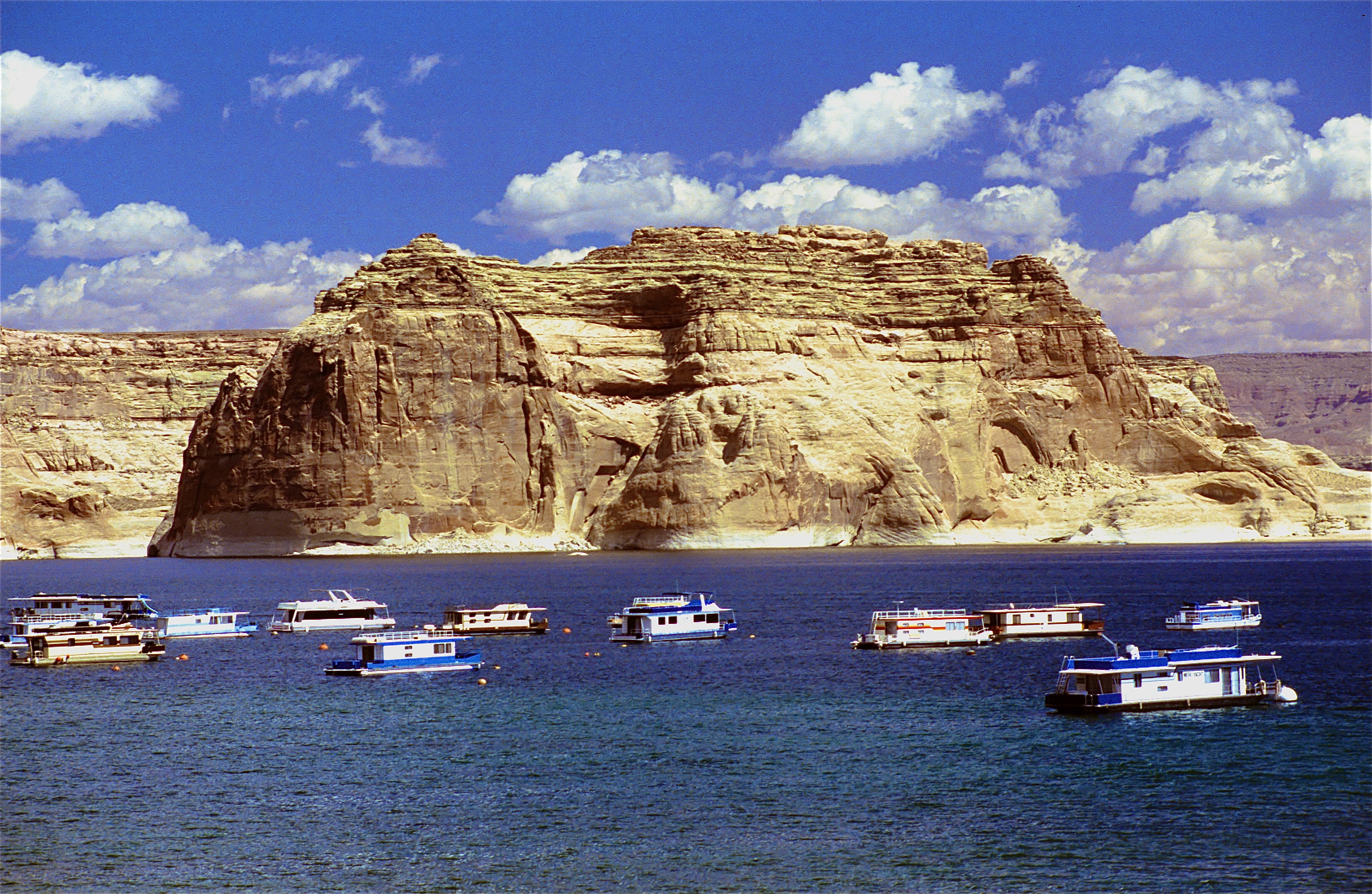 LAKE POWELL