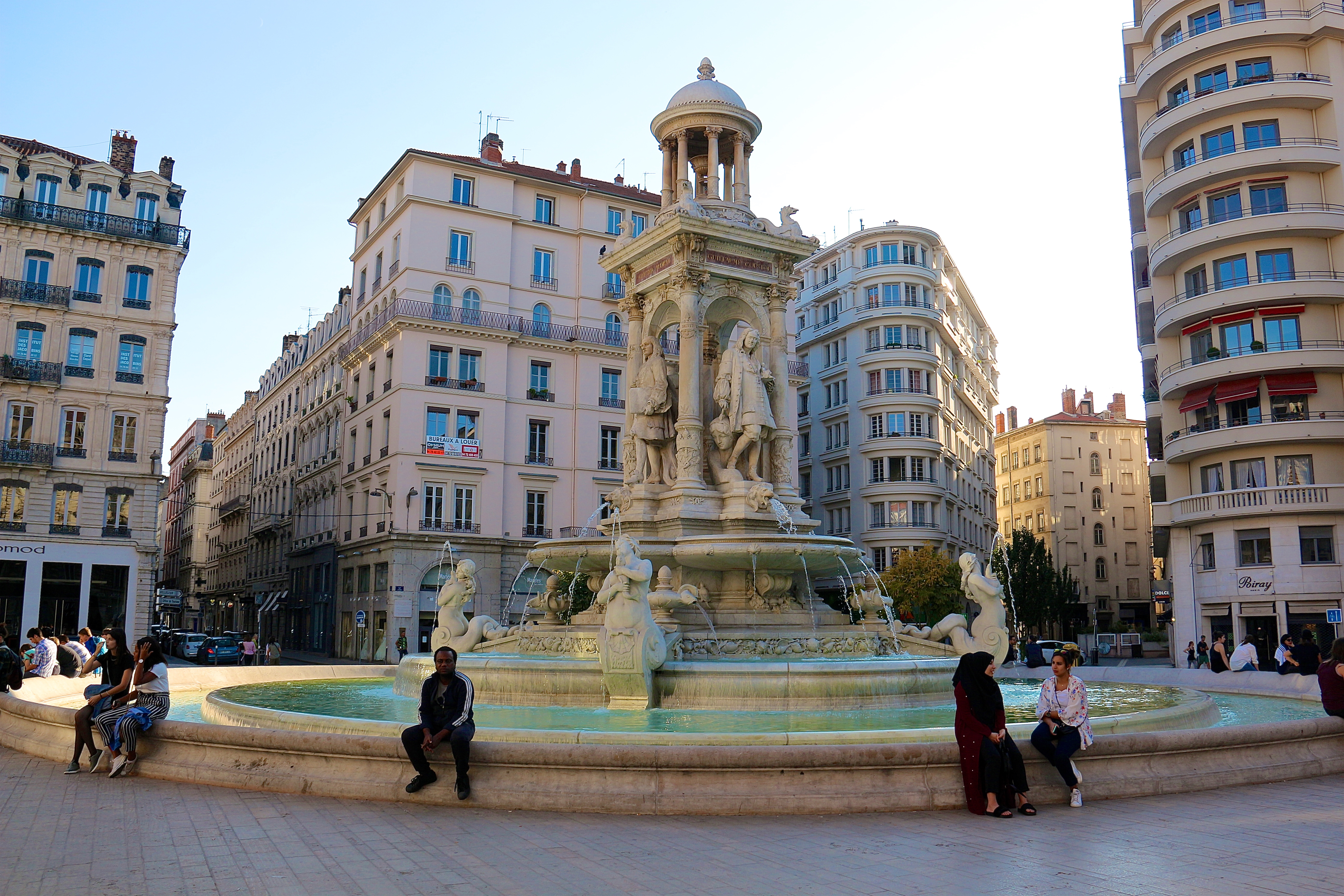 LYON