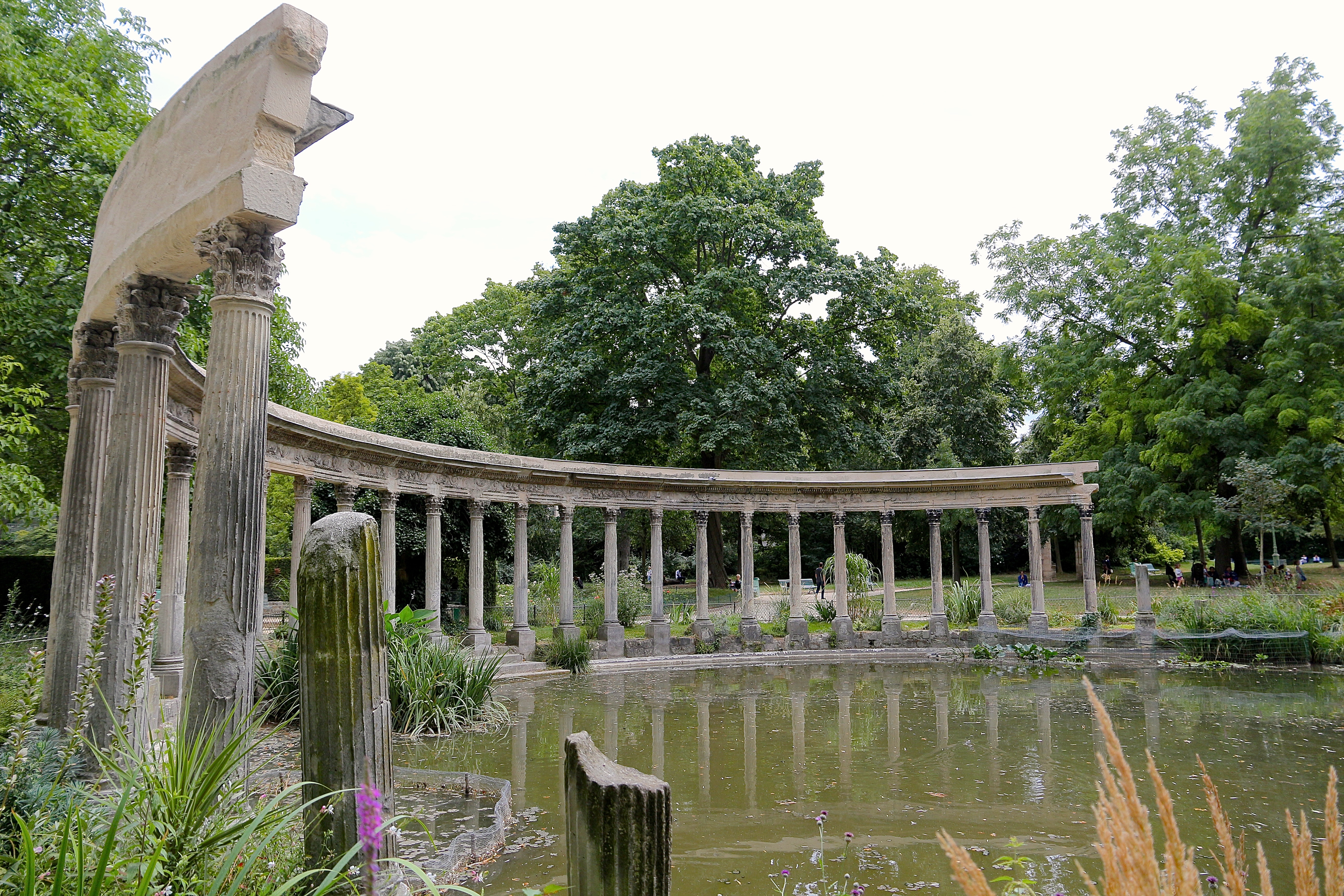 la Naumachie et la Colonnade