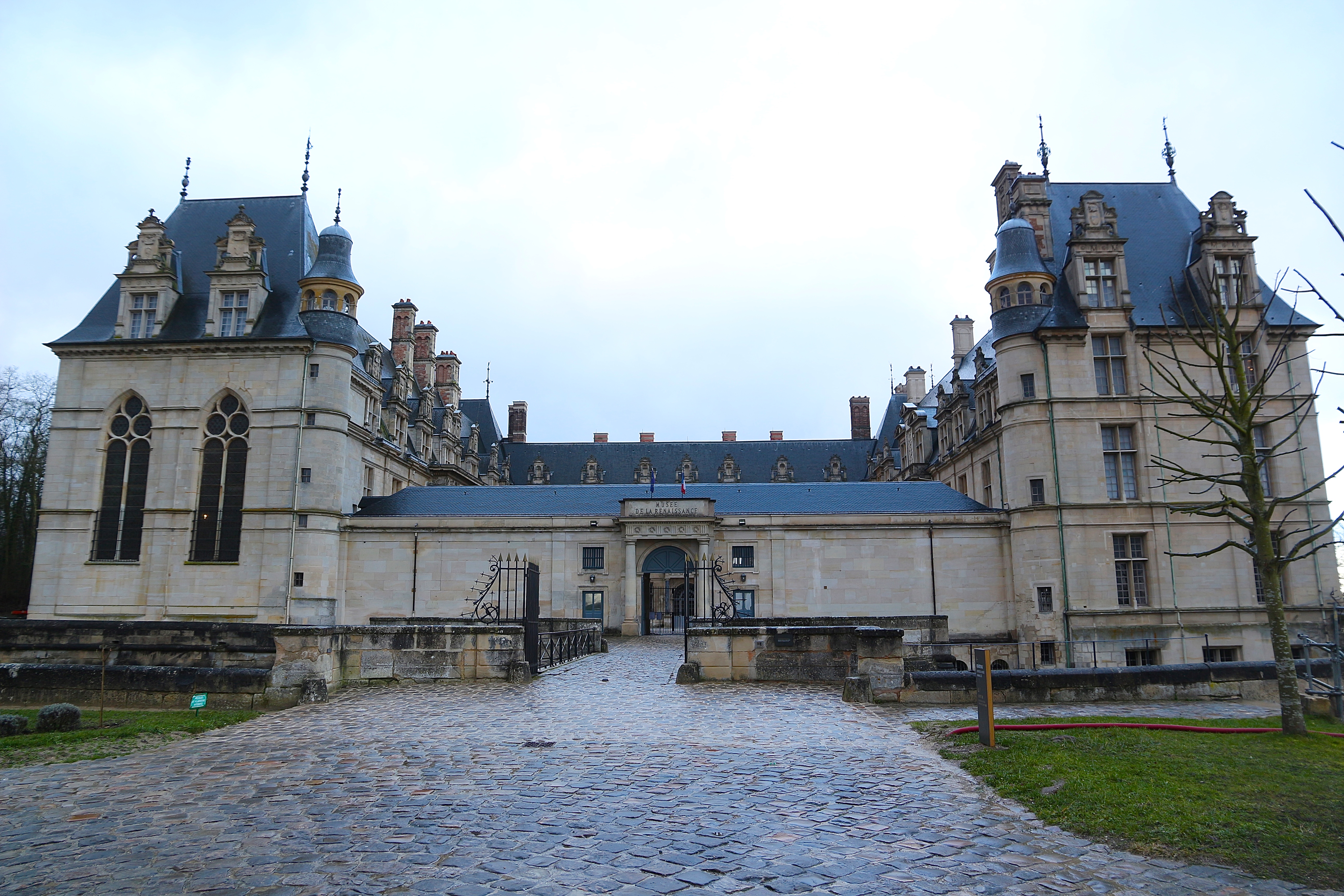 ÉCOUEN