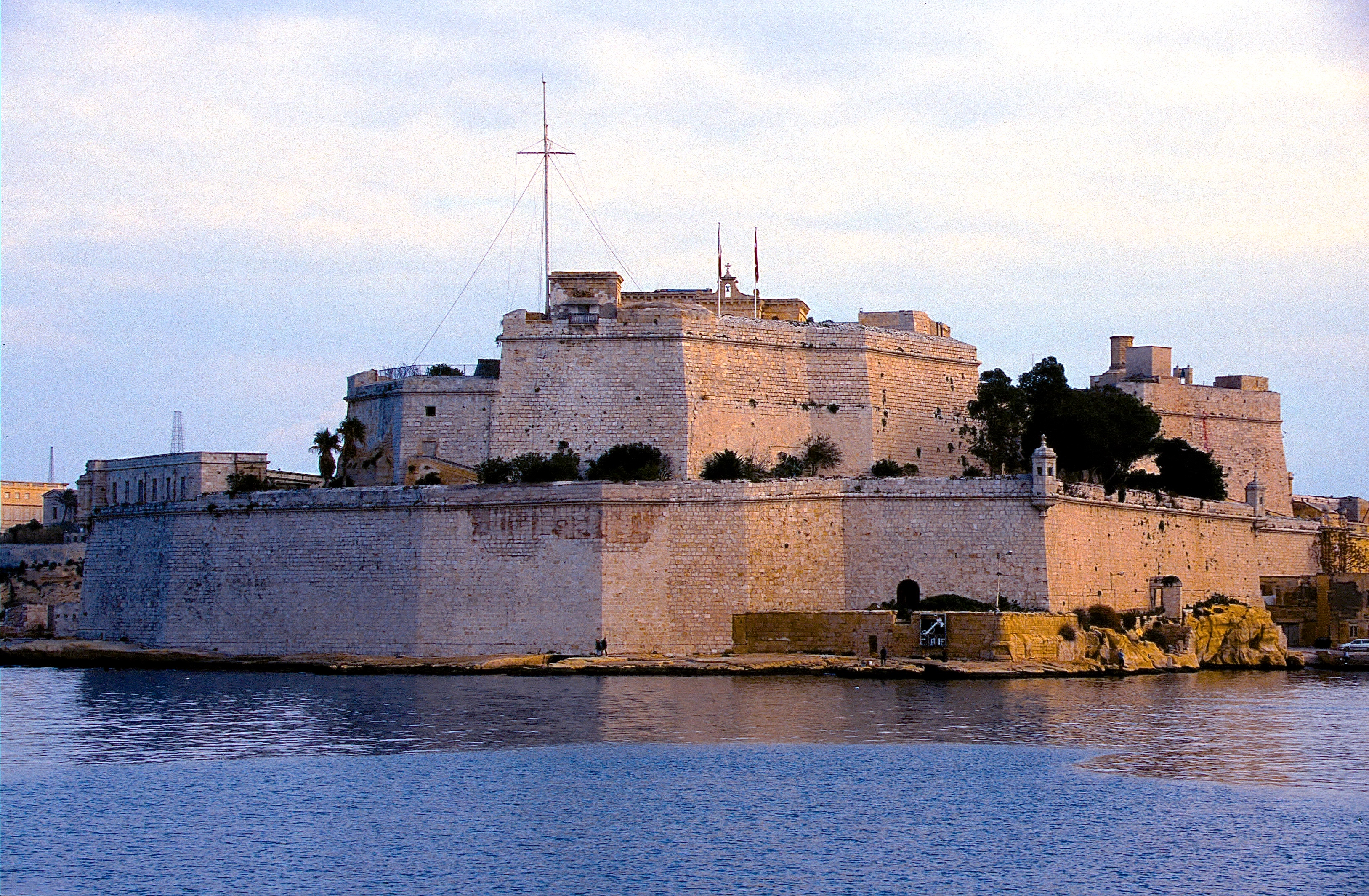 LA VALETTE