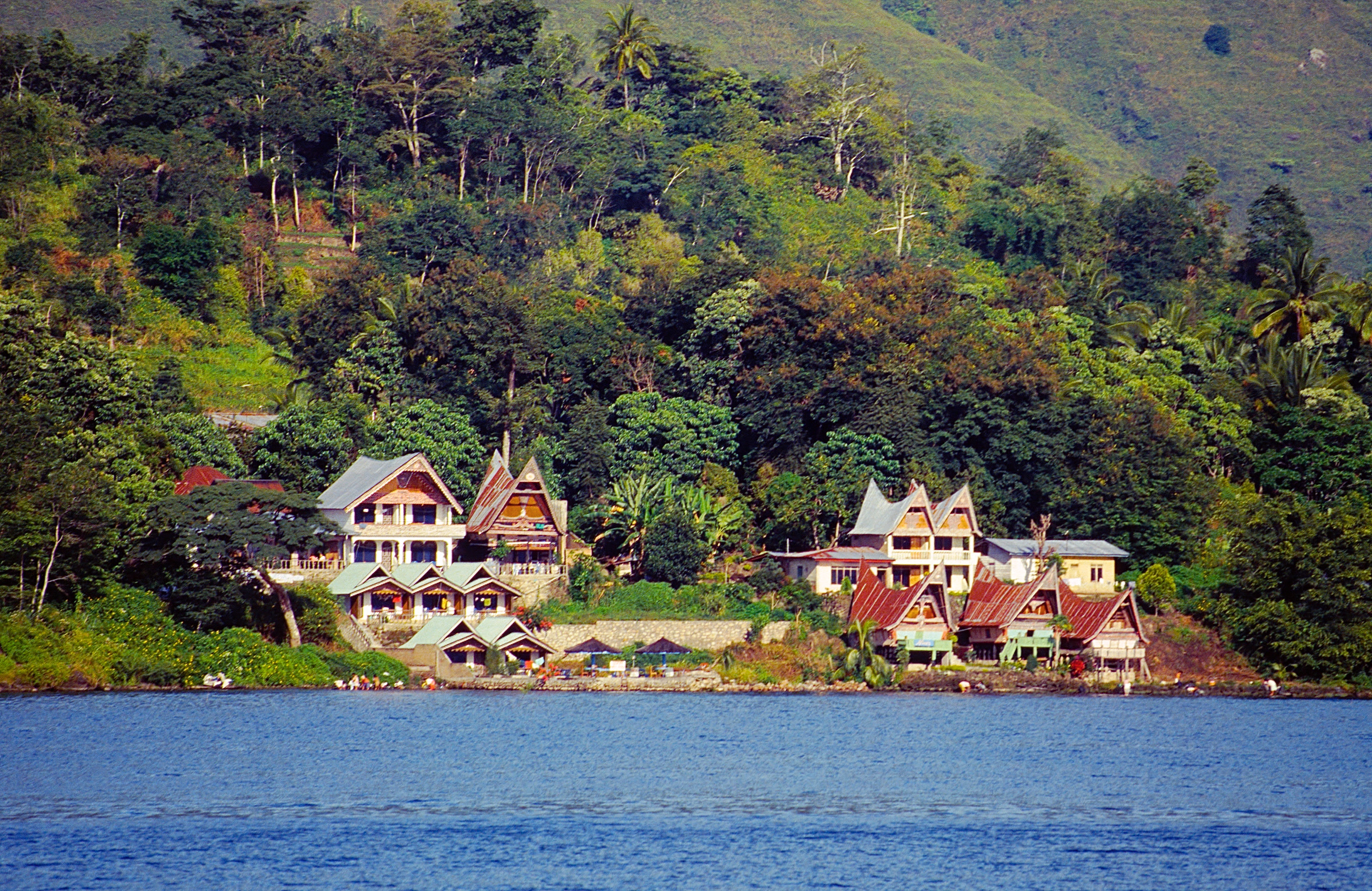 LAC TOBA