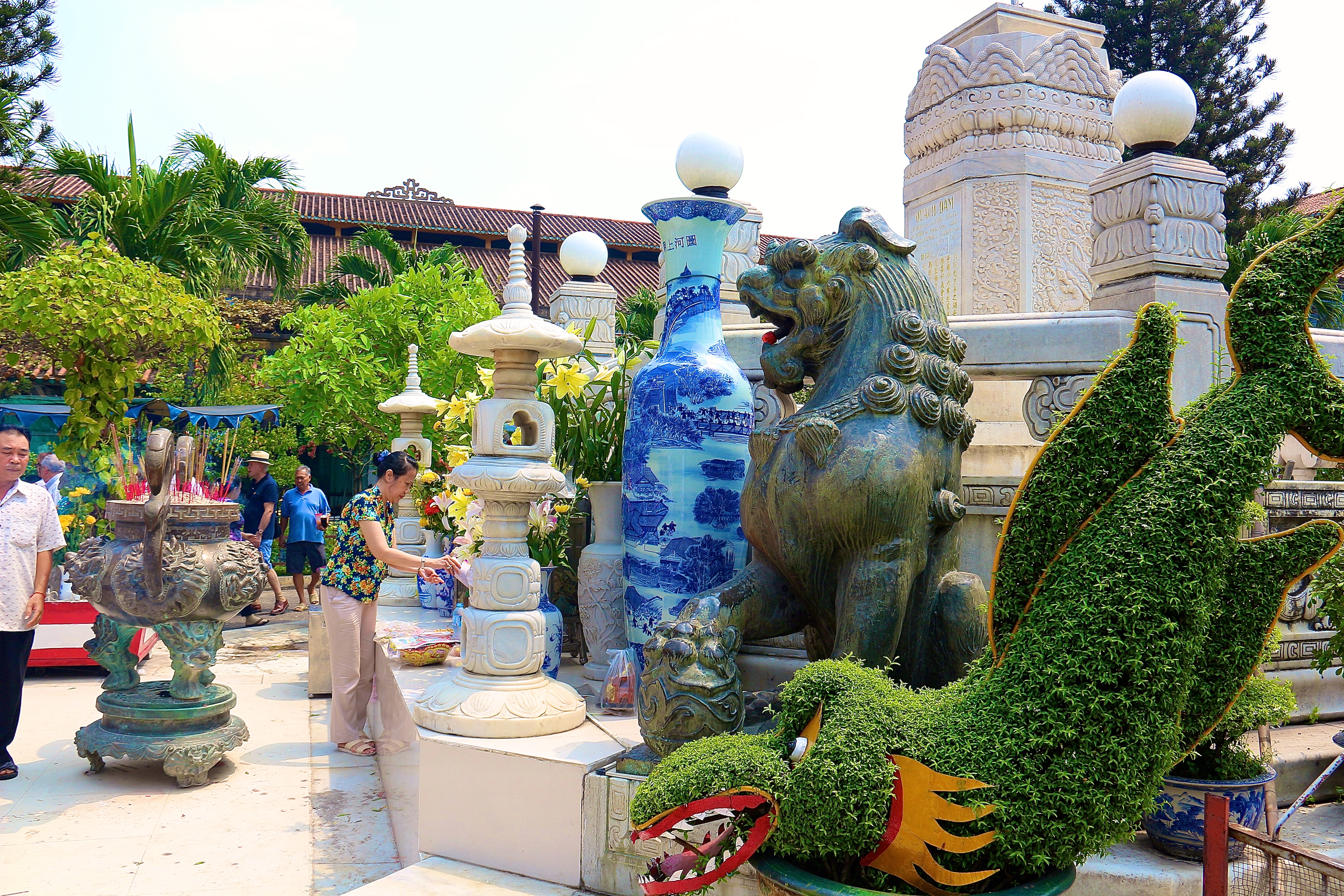 HÔ-CHI-MINH-VILLE