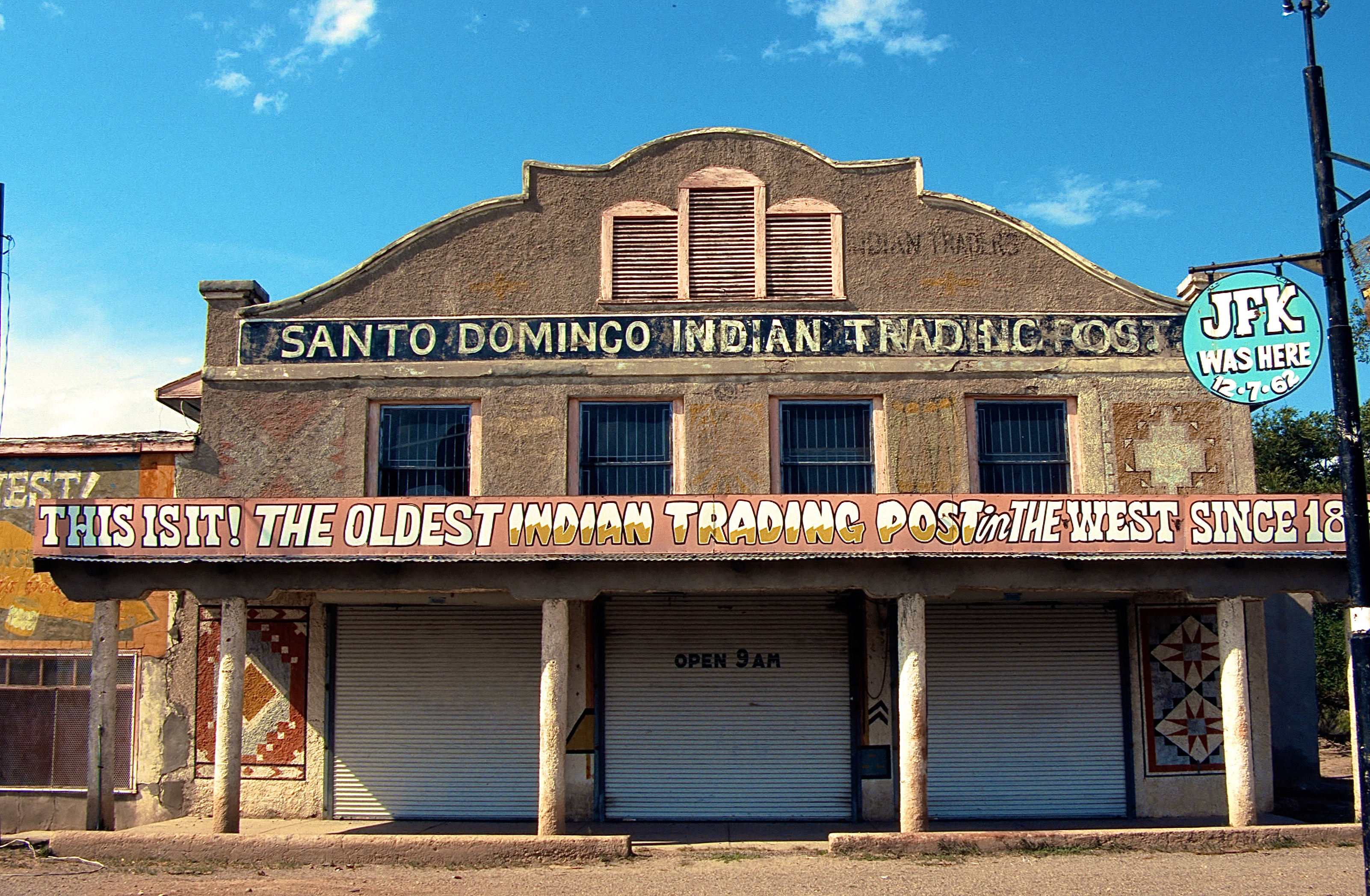 TURQUOISE TRAIL
