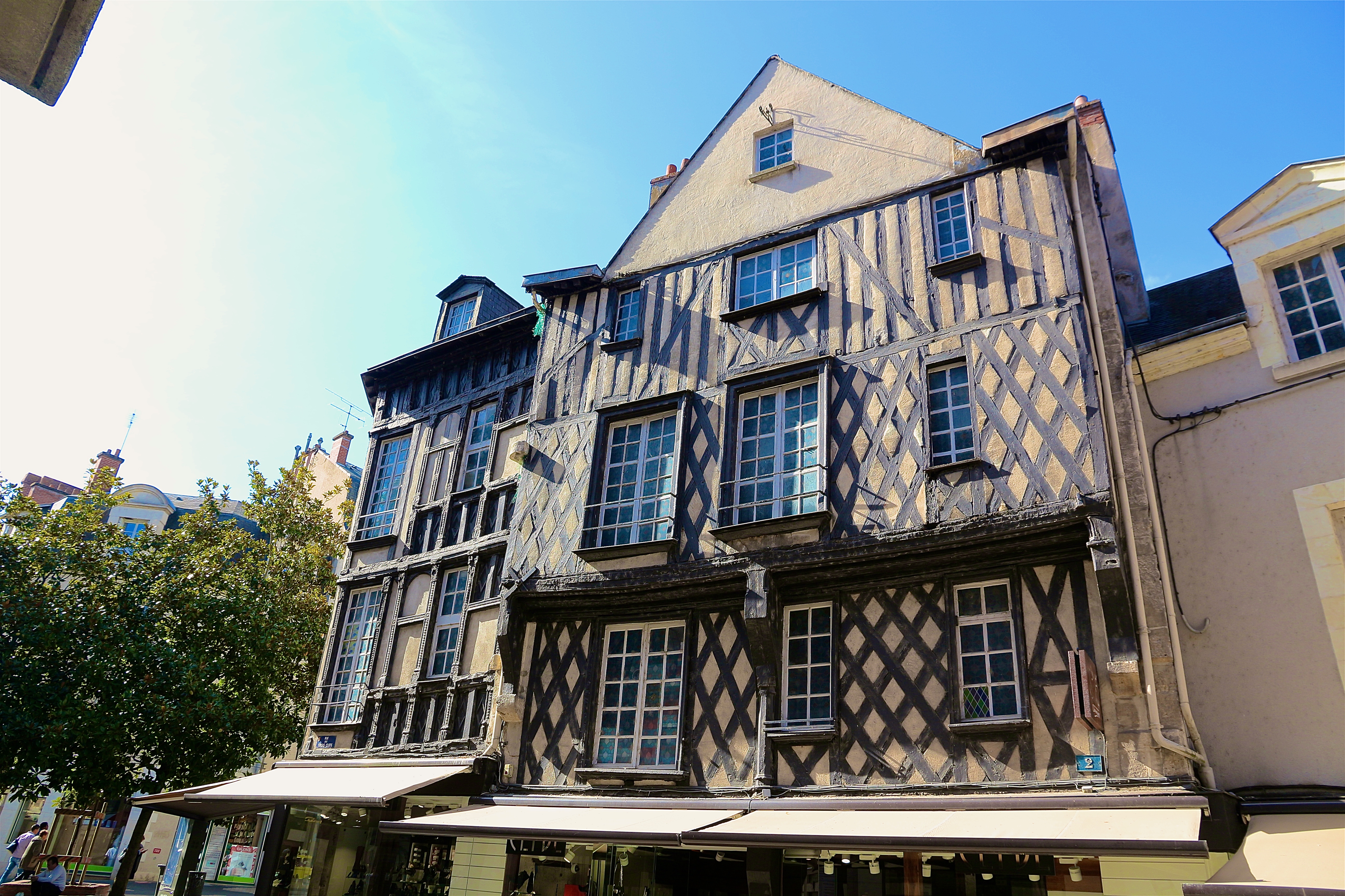 BLOIS