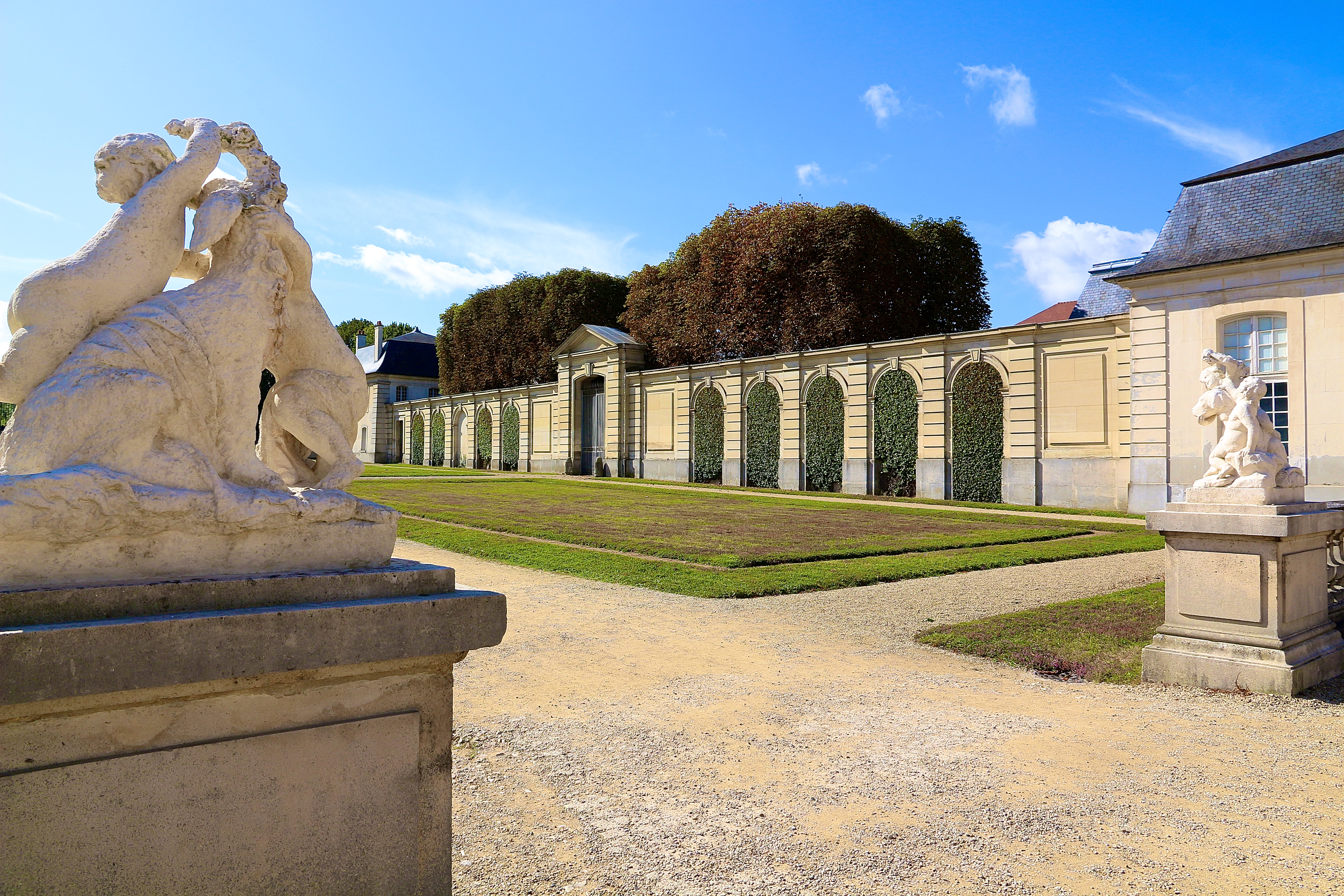 la Cour d'Honneur et les Communs